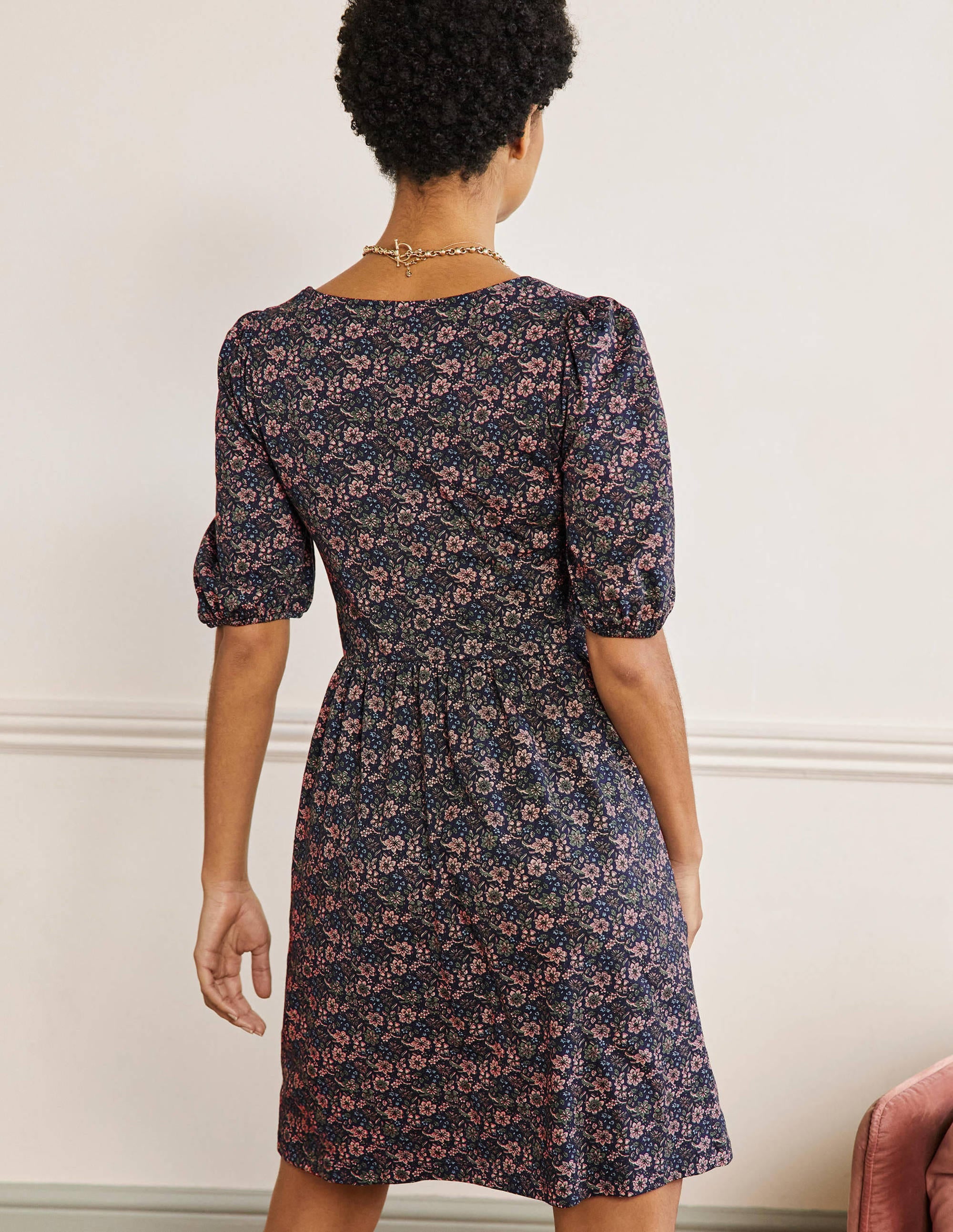 Jerseykleid mit eckigem Ausschnitt-Französisches Navy, Blumenmuster - Image 3
