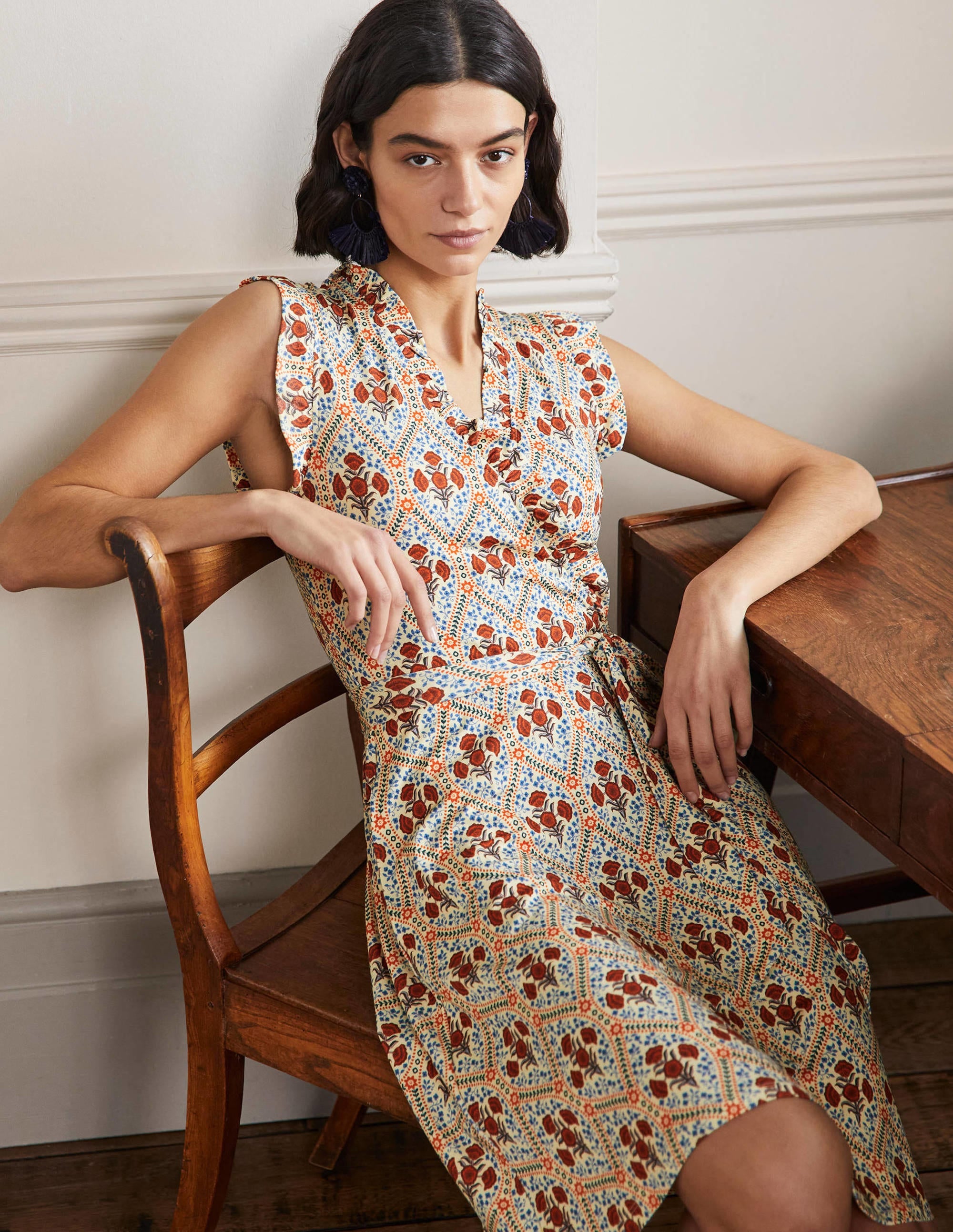 Jerseykleid mit fixierter Wickeloptik und Rüschen-Naturweiß, Mohnblumen - Image 4