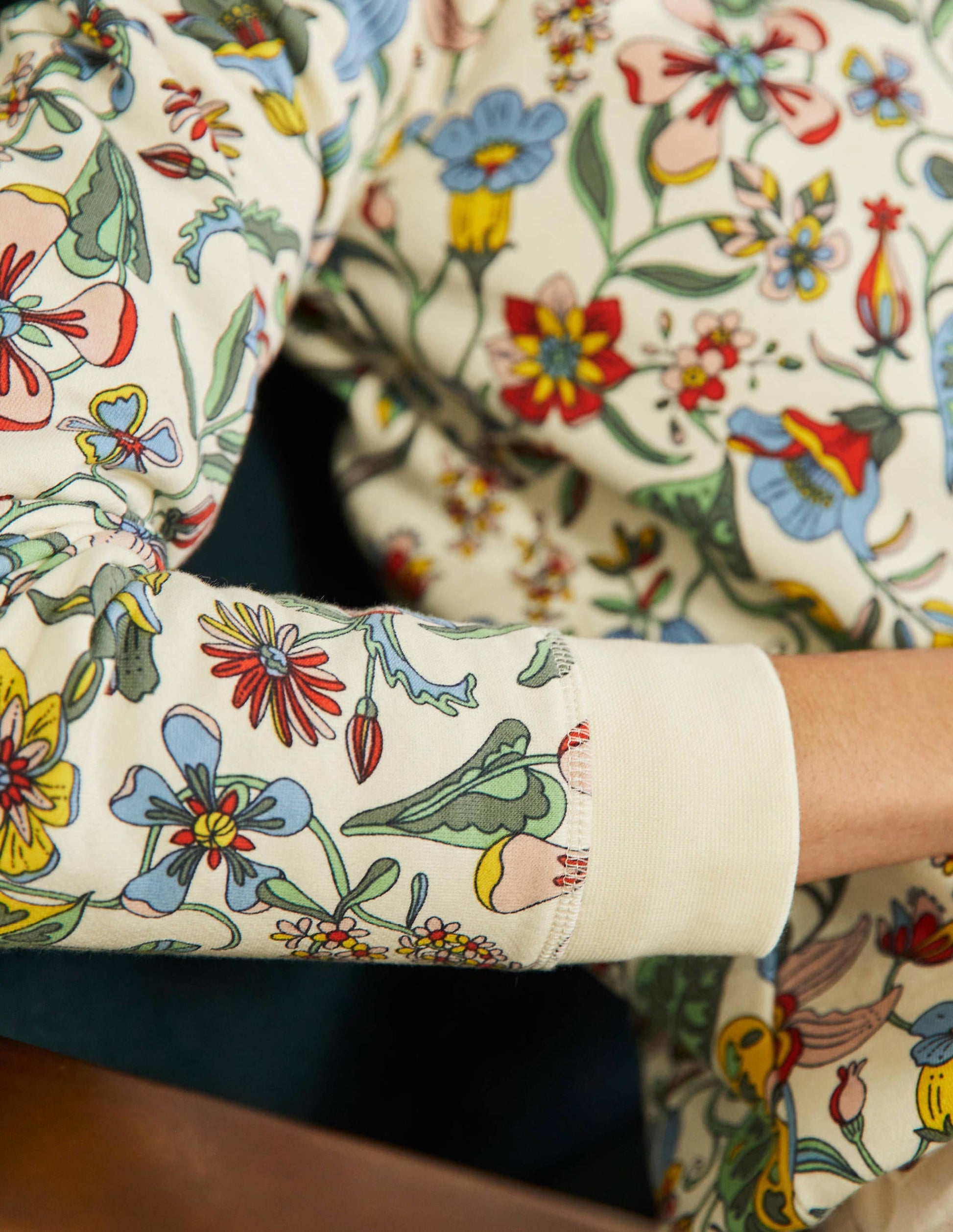 Gemustertes Sweatshirt aus Baumwolle-Naturweiß, Tropisches Blumenmuster-2