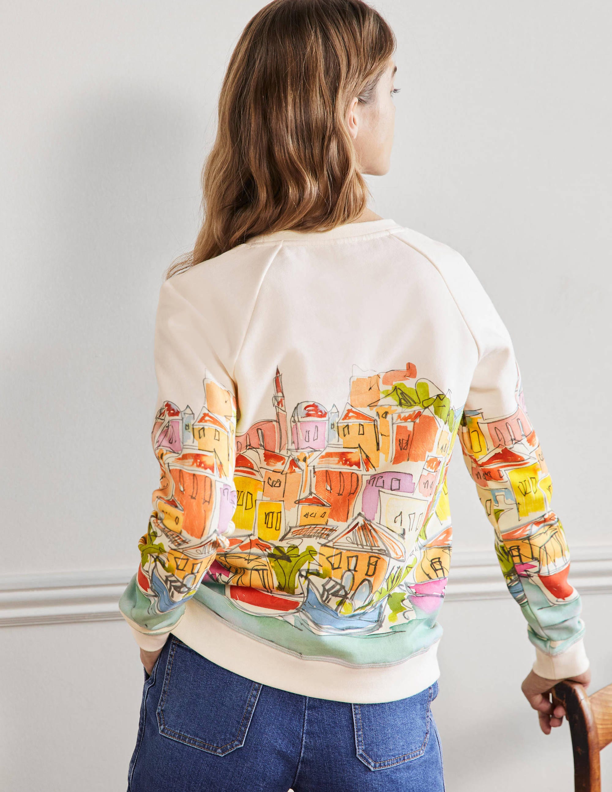 Gemustertes Sweatshirt aus Baumwolle-Surfblau, Regenbogen/Dorfmotiv - Image 3
