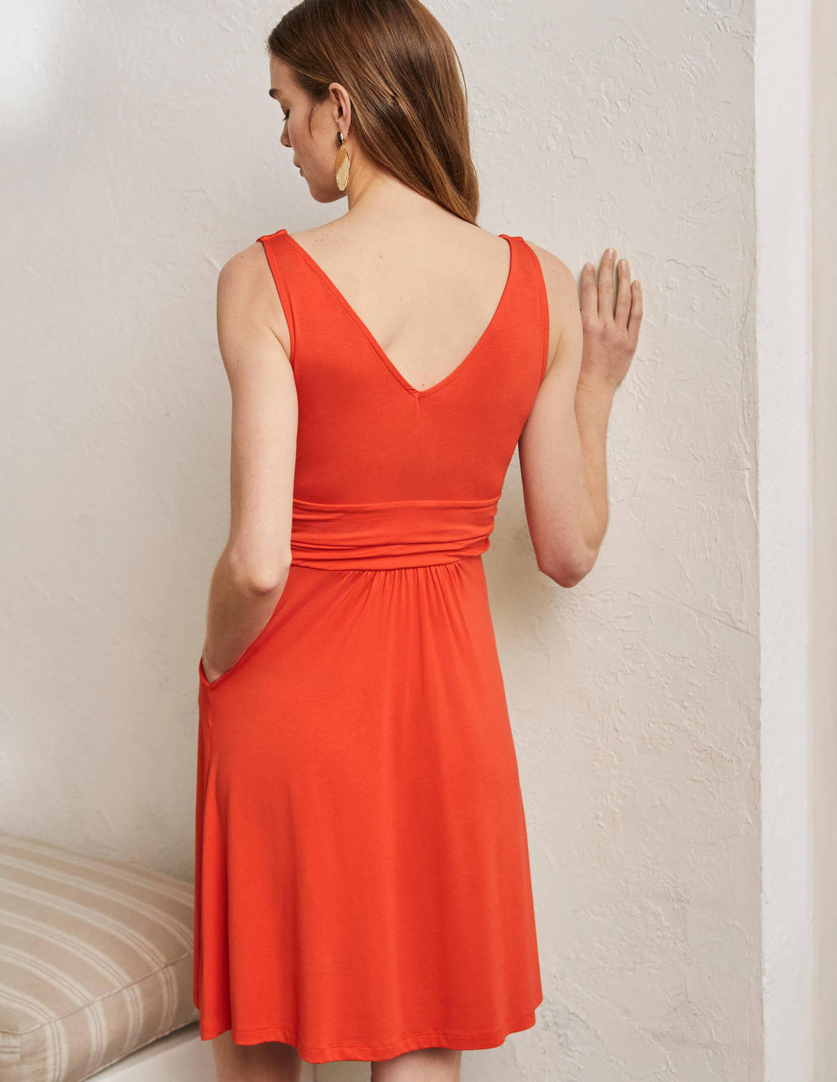 Effie Jerseykleid mit V-Ausschnitt-Papayaorange-3