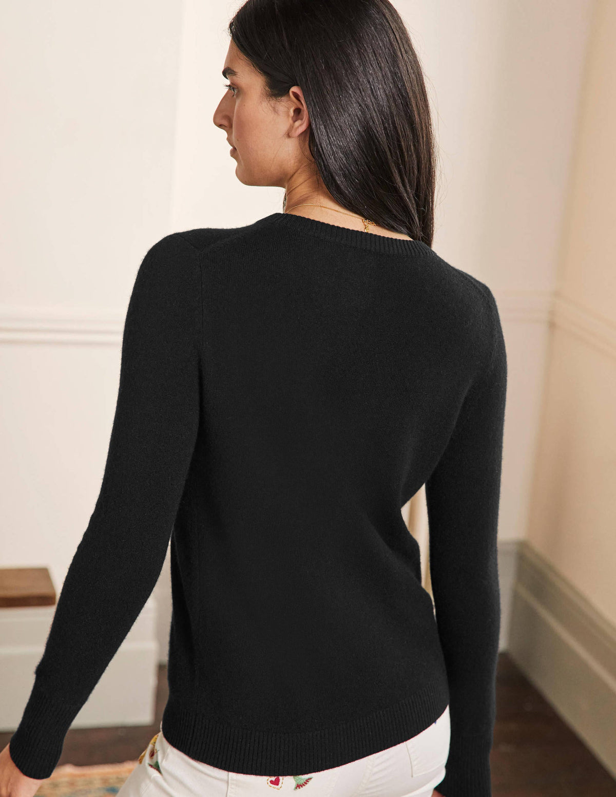 Kaschmirpullover mit Rundhalsausschnitt-Schwarz-3