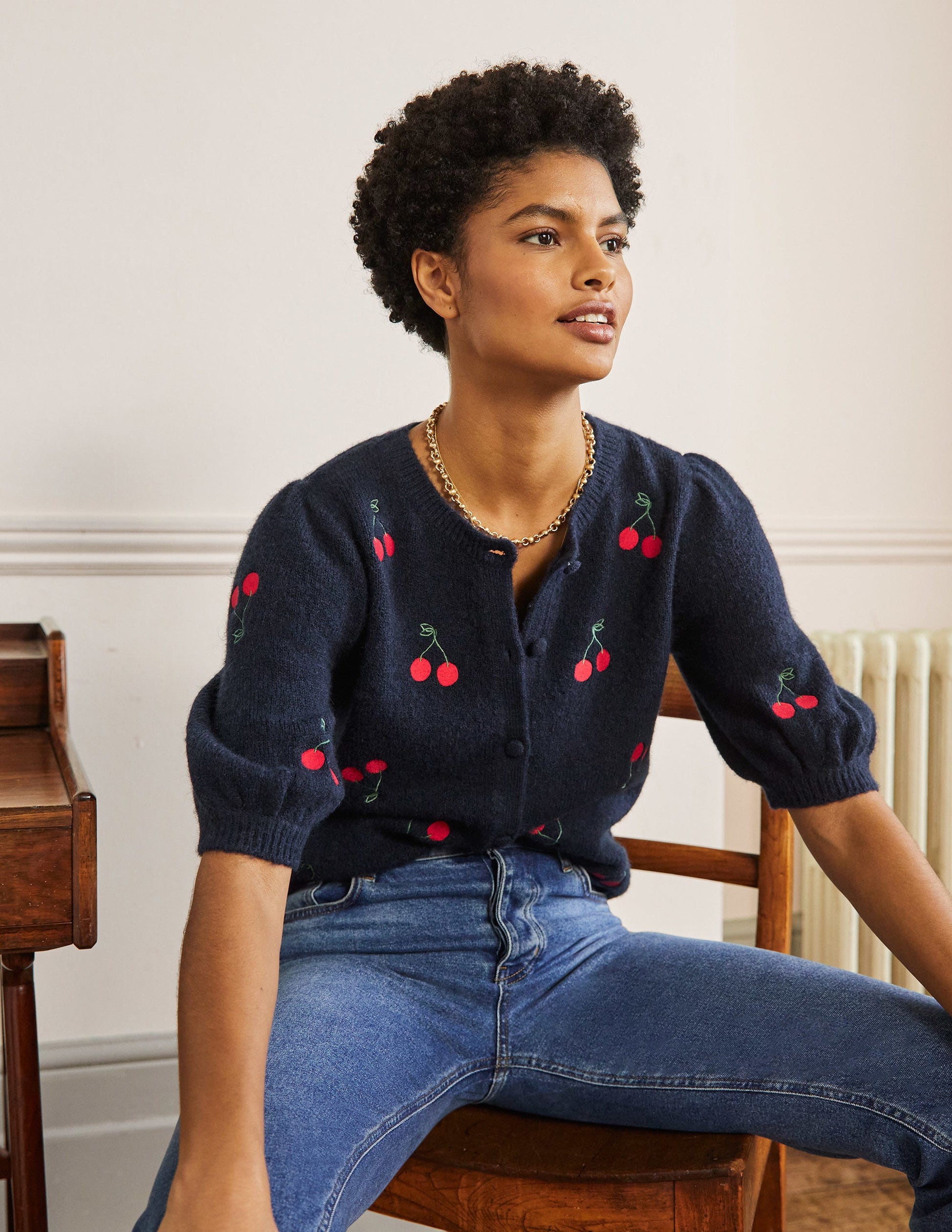 Flauschiger Cardigan mit Stickerei-Navy, Kirschen-4