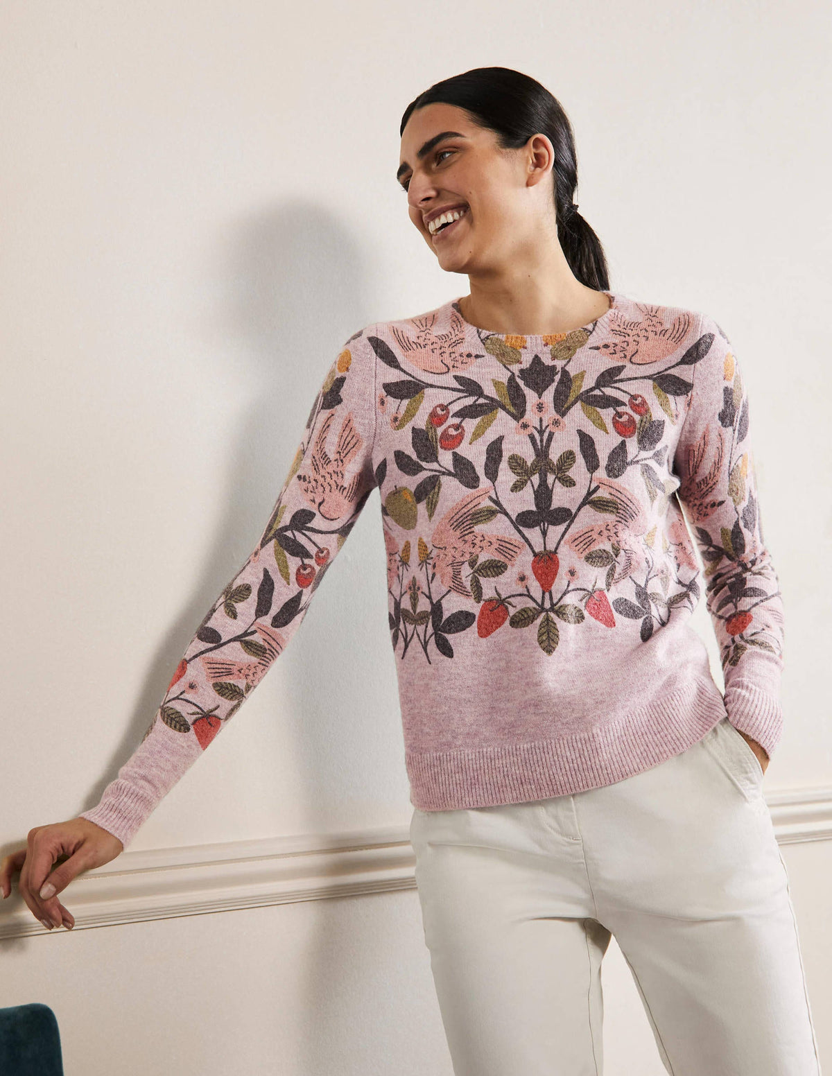 Flauschiger Pullover mit Muster-Helles Violett, Paradiesvogel - Image 1