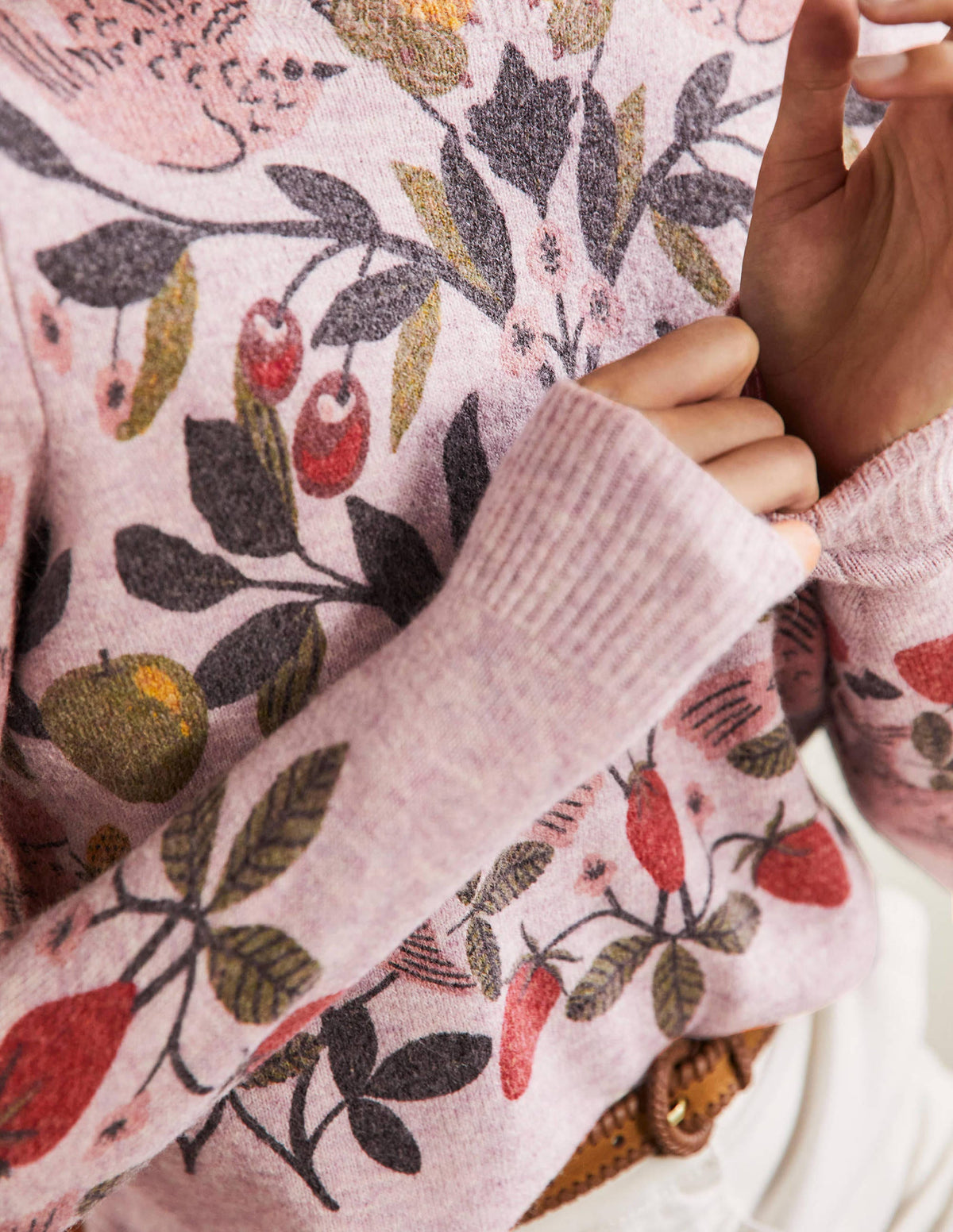 Flauschiger Pullover mit Muster-Helles Violett, Paradiesvogel - Image 2