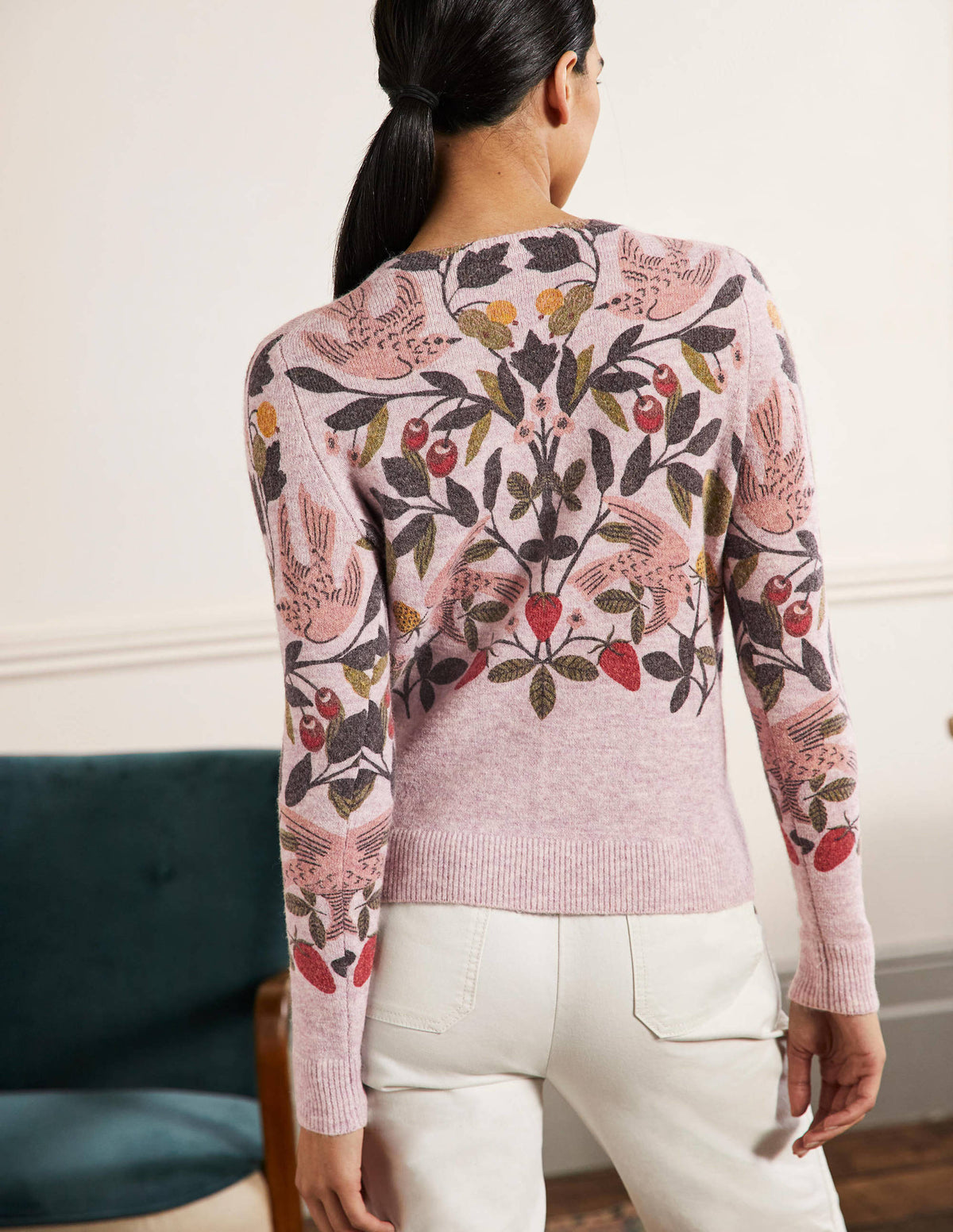 Flauschiger Pullover mit Muster-Helles Violett, Paradiesvogel - Image 3