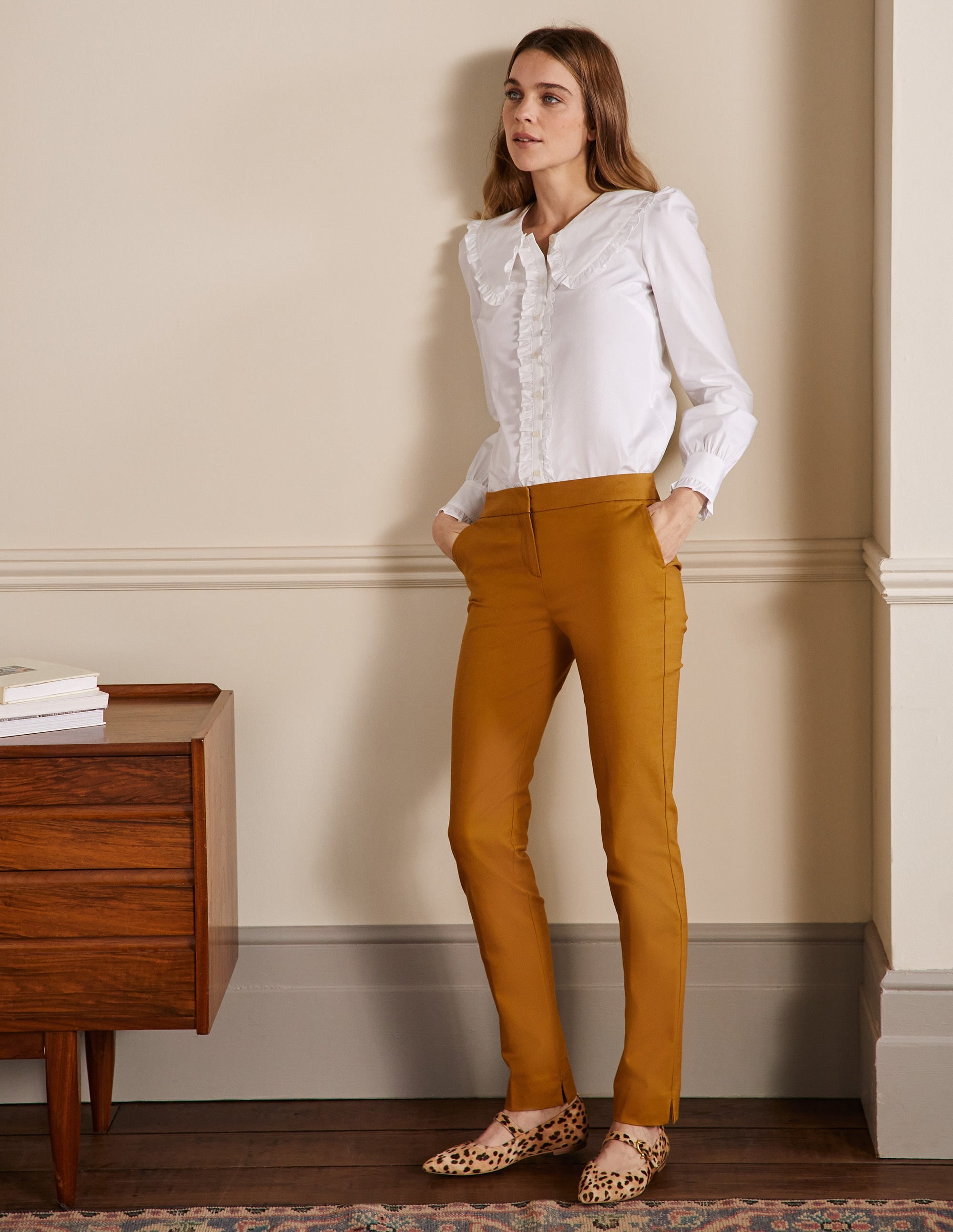 Richmond Hose-Weihrauch - Image 1