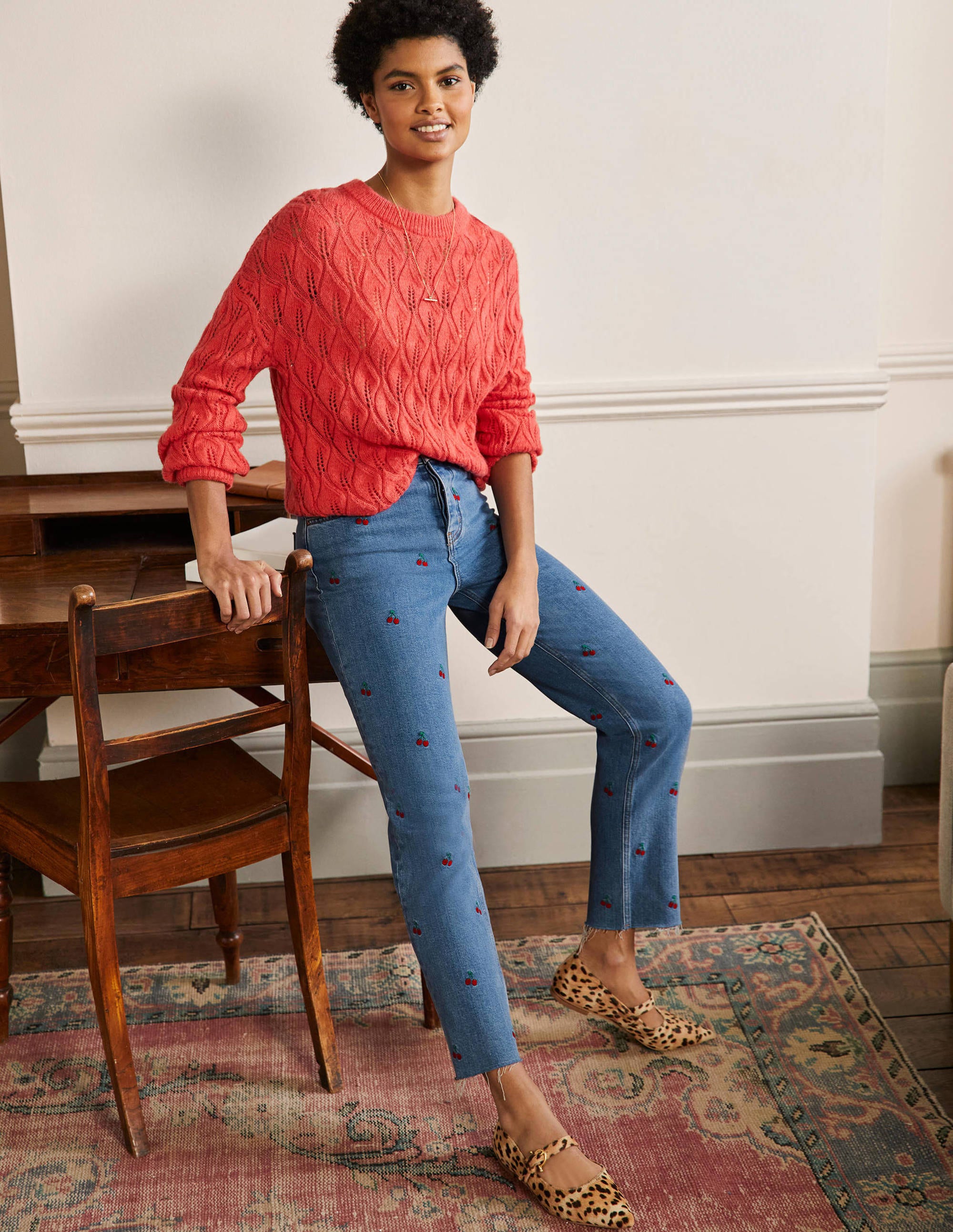 Lockere Jeans mit geradem Bein-Kirschenstickerei - Image 1