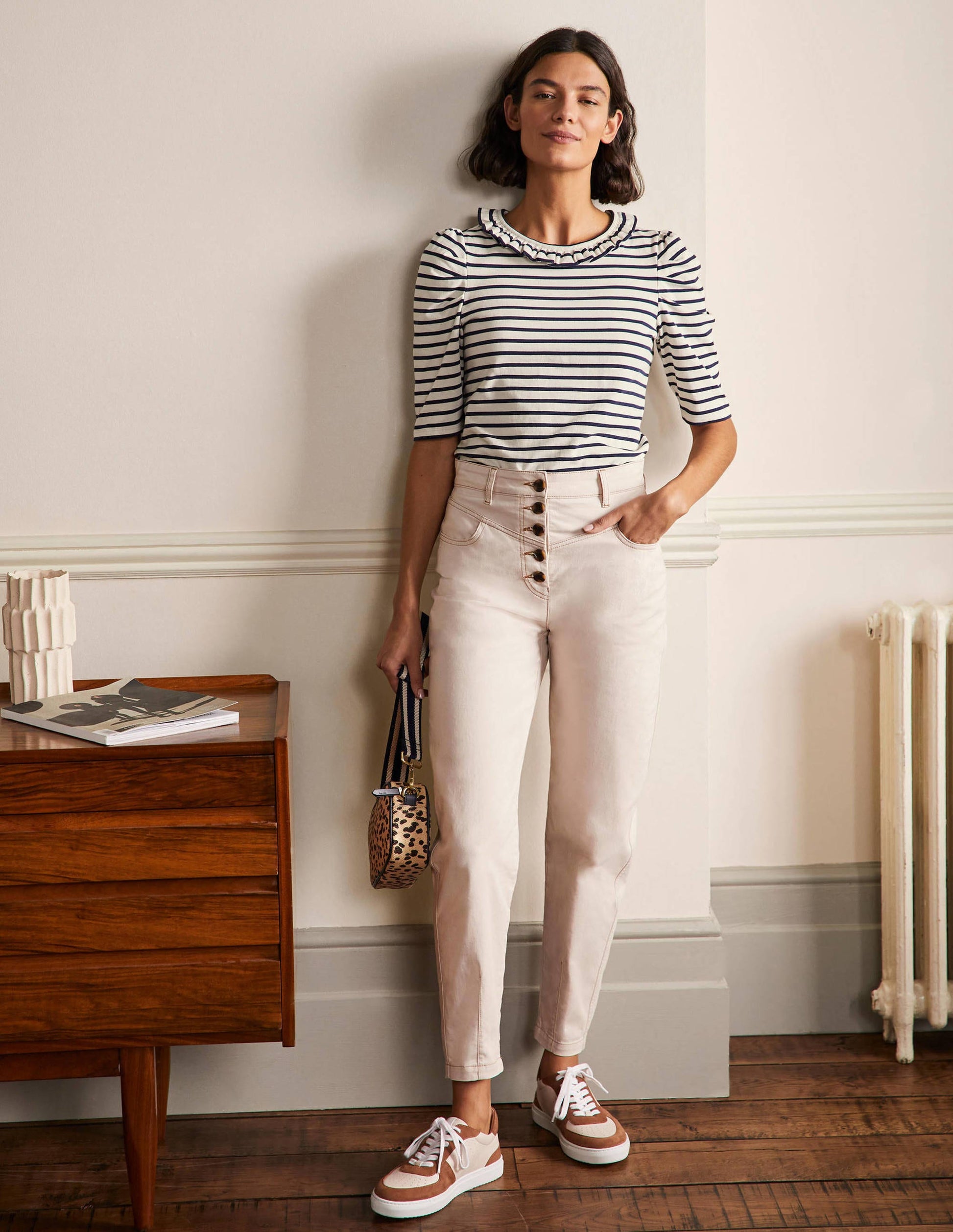 T-Shirt mit Puffärmeln und Rüschenausschnitt-Naturweiß/Navy, Gestreift-4