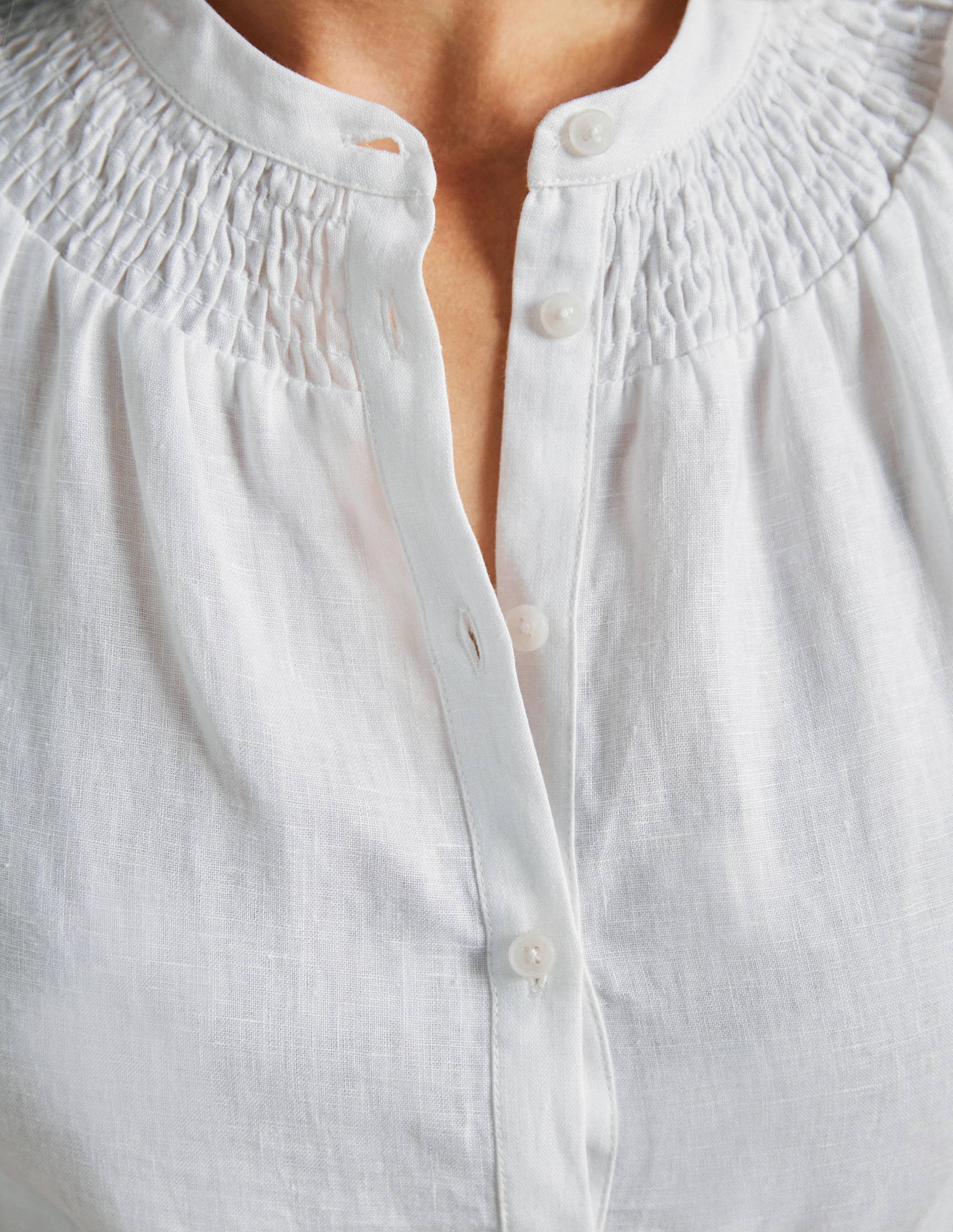 Gesmokte Bluse mit kurzen Ärmeln-Weiß - Image 2