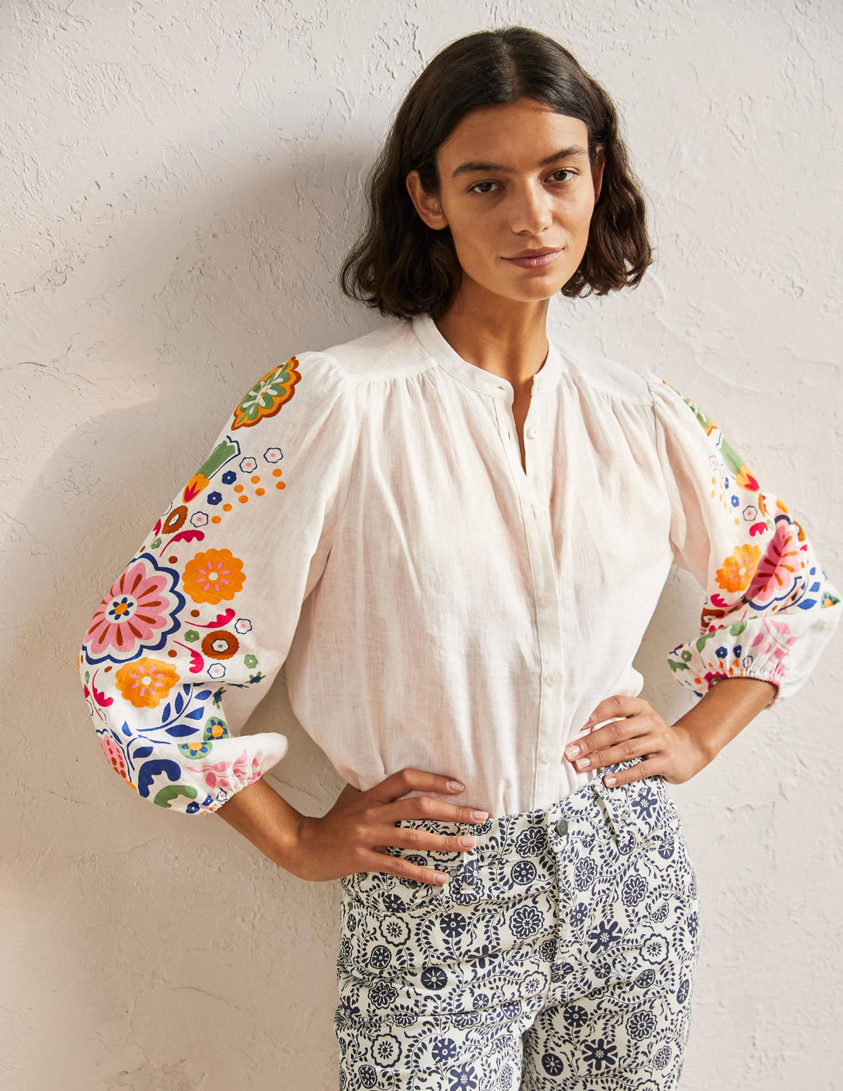 Blouse Becky manches longues en lin-Ivoire, motif Opulent Garden-1