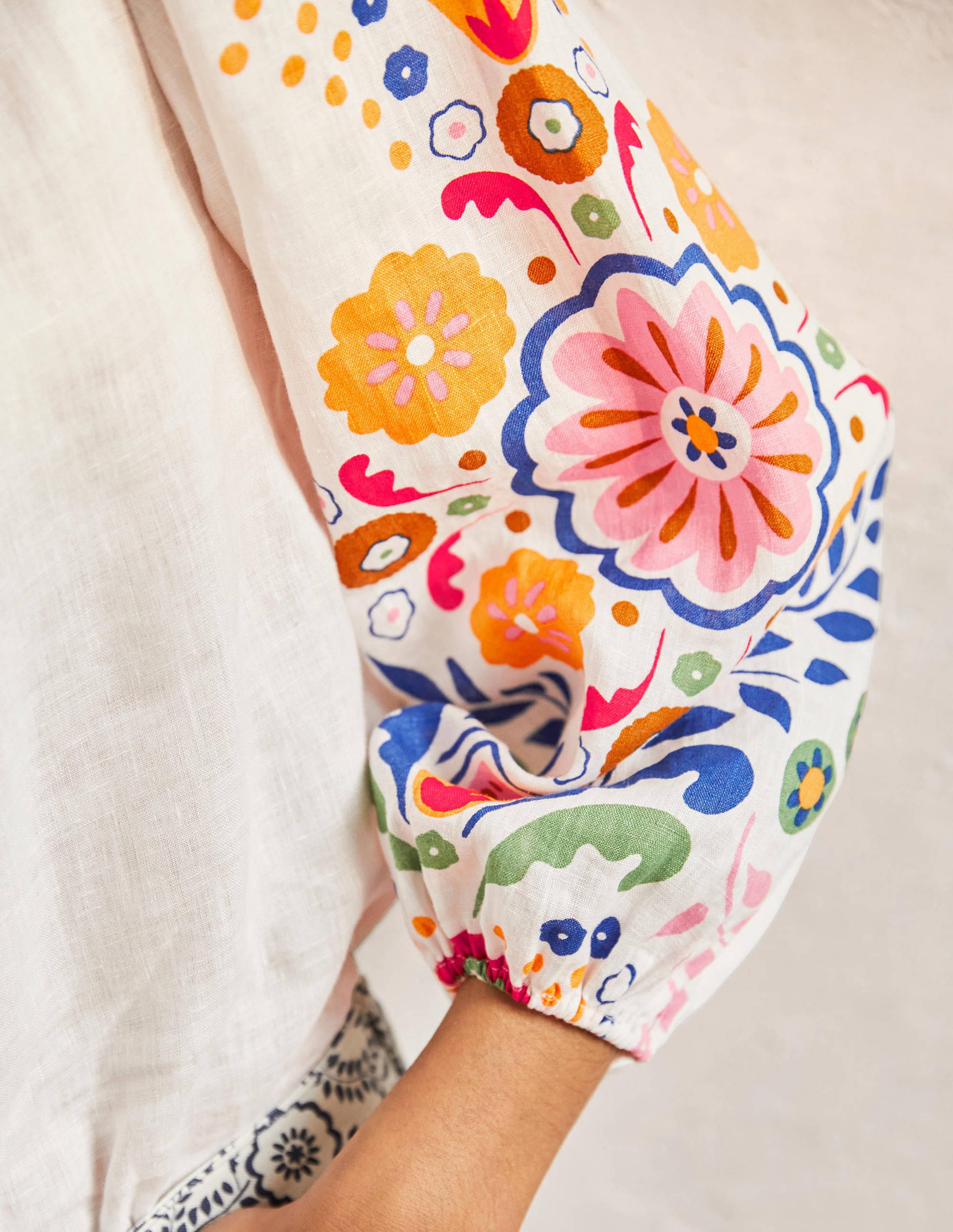 Blouse Becky manches longues en lin-Ivoire, motif Opulent Garden - Image 2