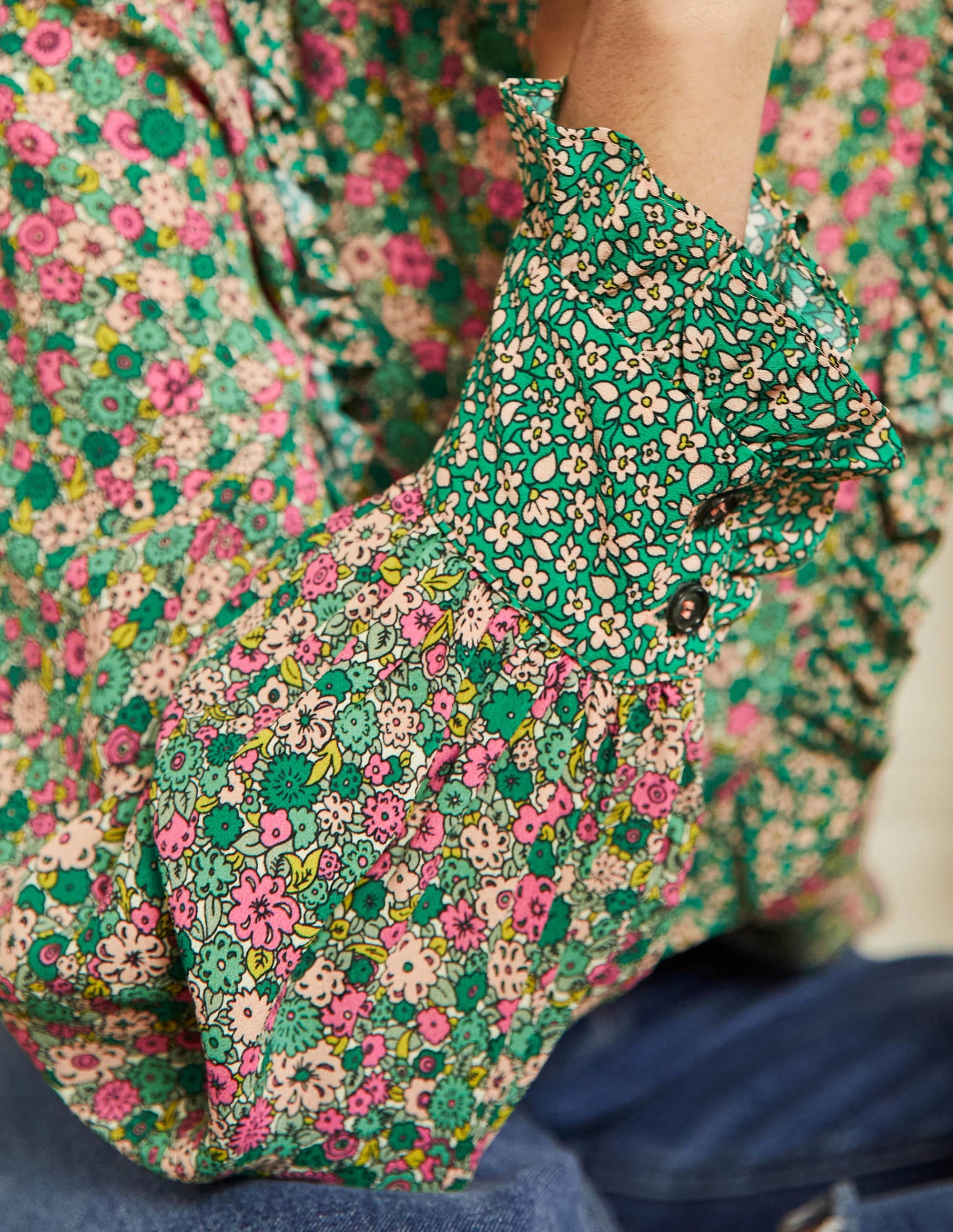 Gemusterte Bluse mit Rüschen-Schottengrün, Gruppierte Blumen - Image 5