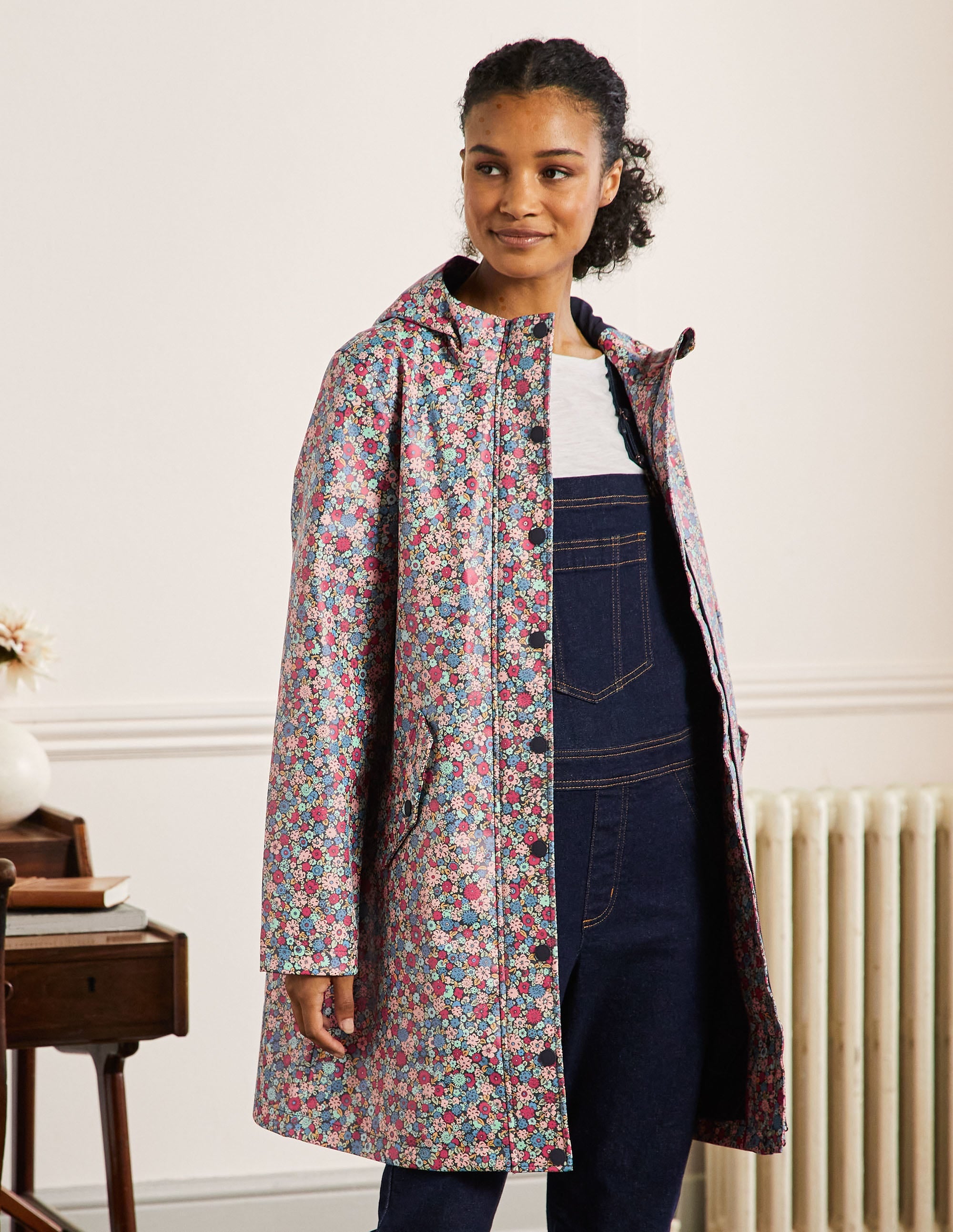 Morris Wasserdichter Regenmantel-Navy, Gruppierte Blumen - Image 1