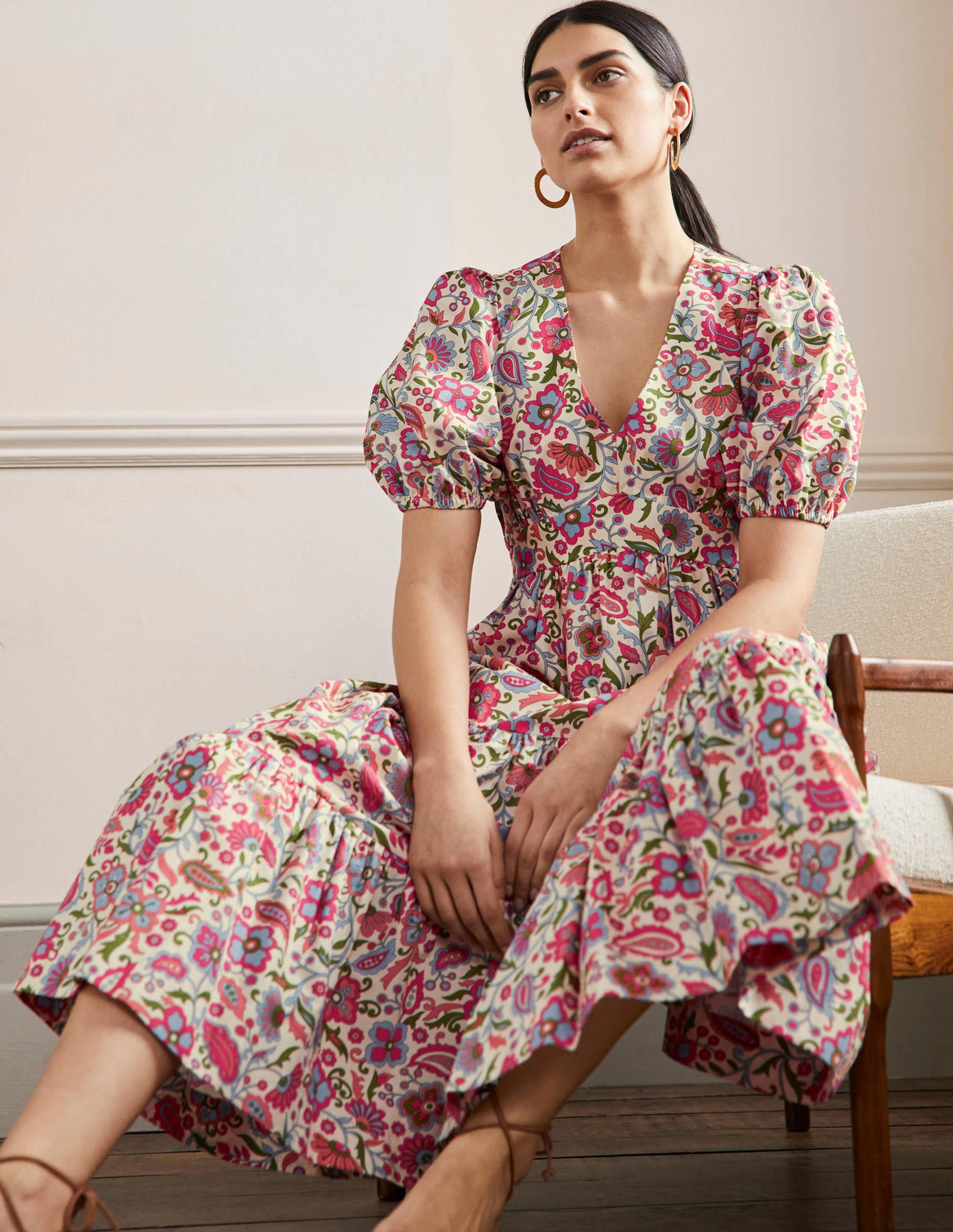Robe longue volantée à manches bouffantes-Ivoire, motif Oriental Paradise-4