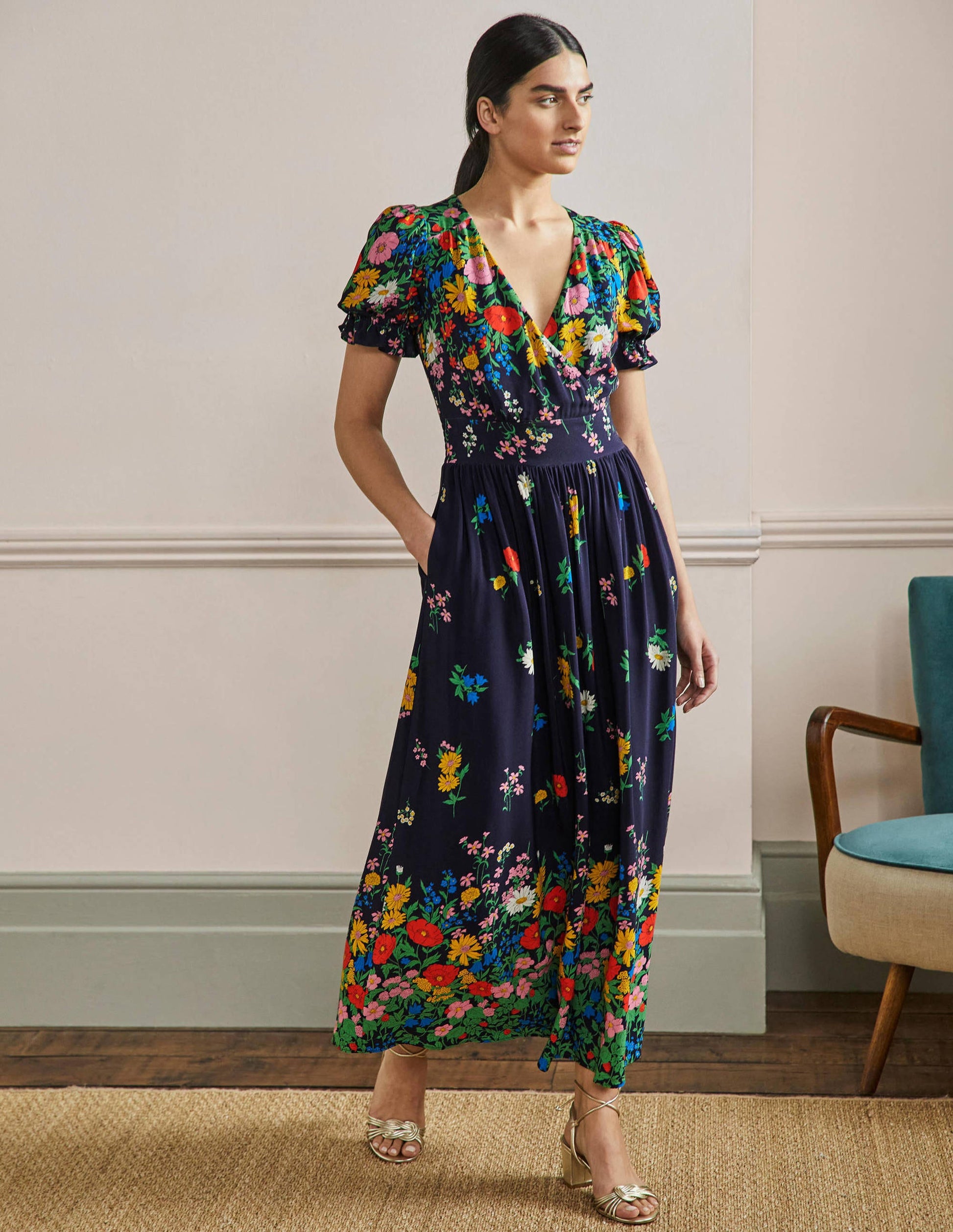 Robe longue Tessa-Bleu marine, motif Garden Blooms-1