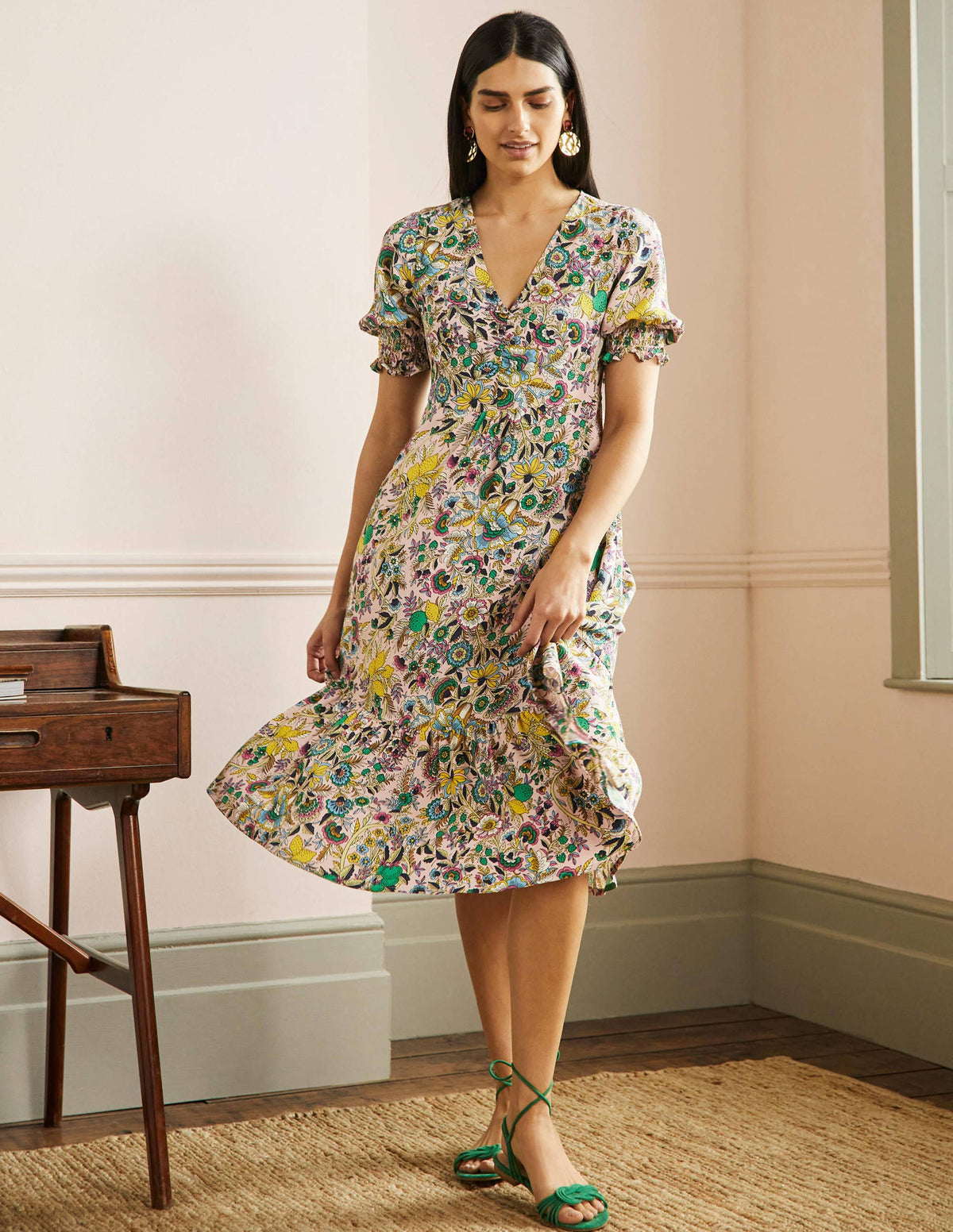 Midikleid mit V-Ausschnitt-Milchshake, Tropische Wiese-4