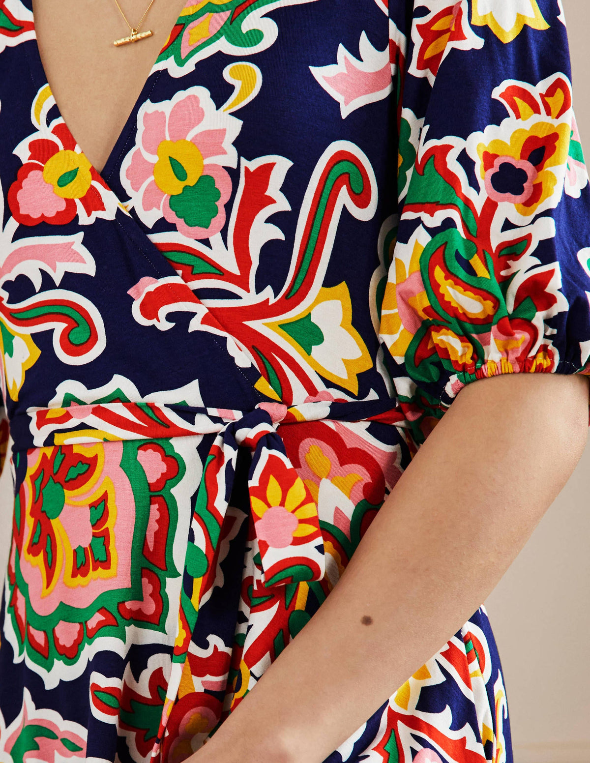 Jersey-Maxikleid mit fixierter Wickeloptik-Mitternachtsozeanblau, Blüten-2