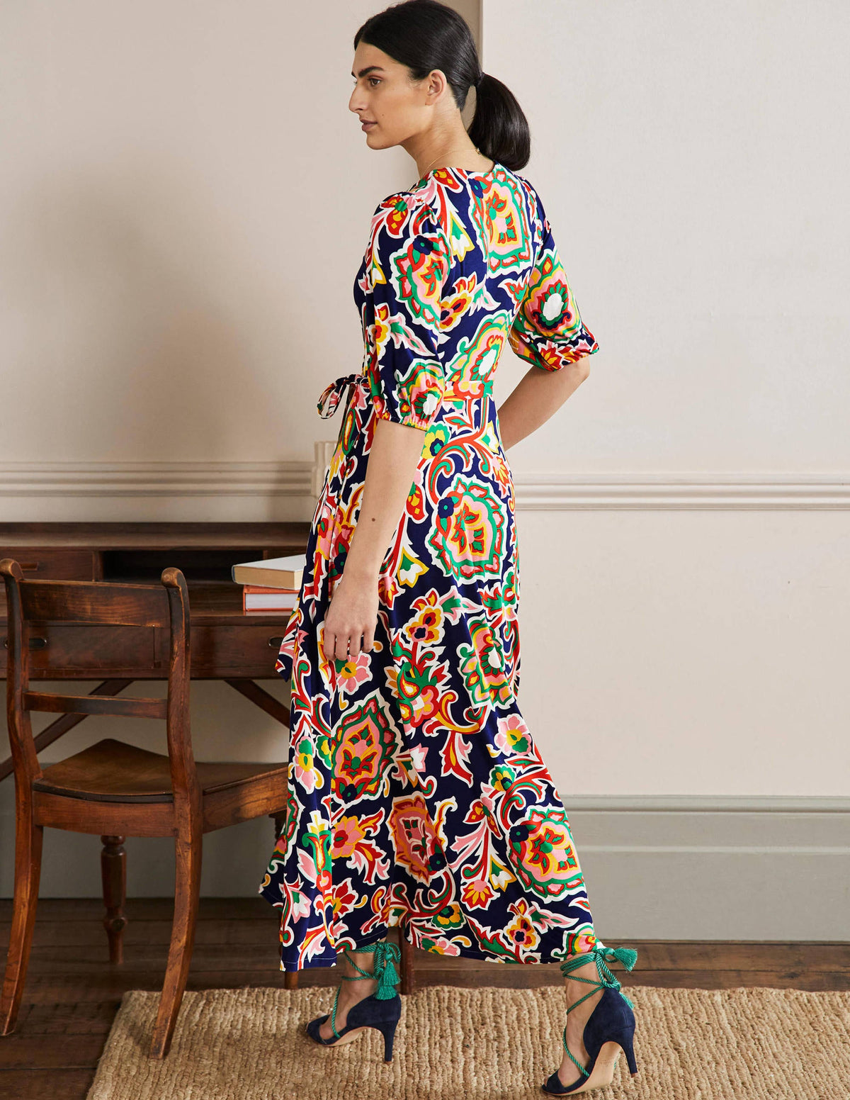 Jersey-Maxikleid mit fixierter Wickeloptik-Mitternachtsozeanblau, Blüten - Image 3