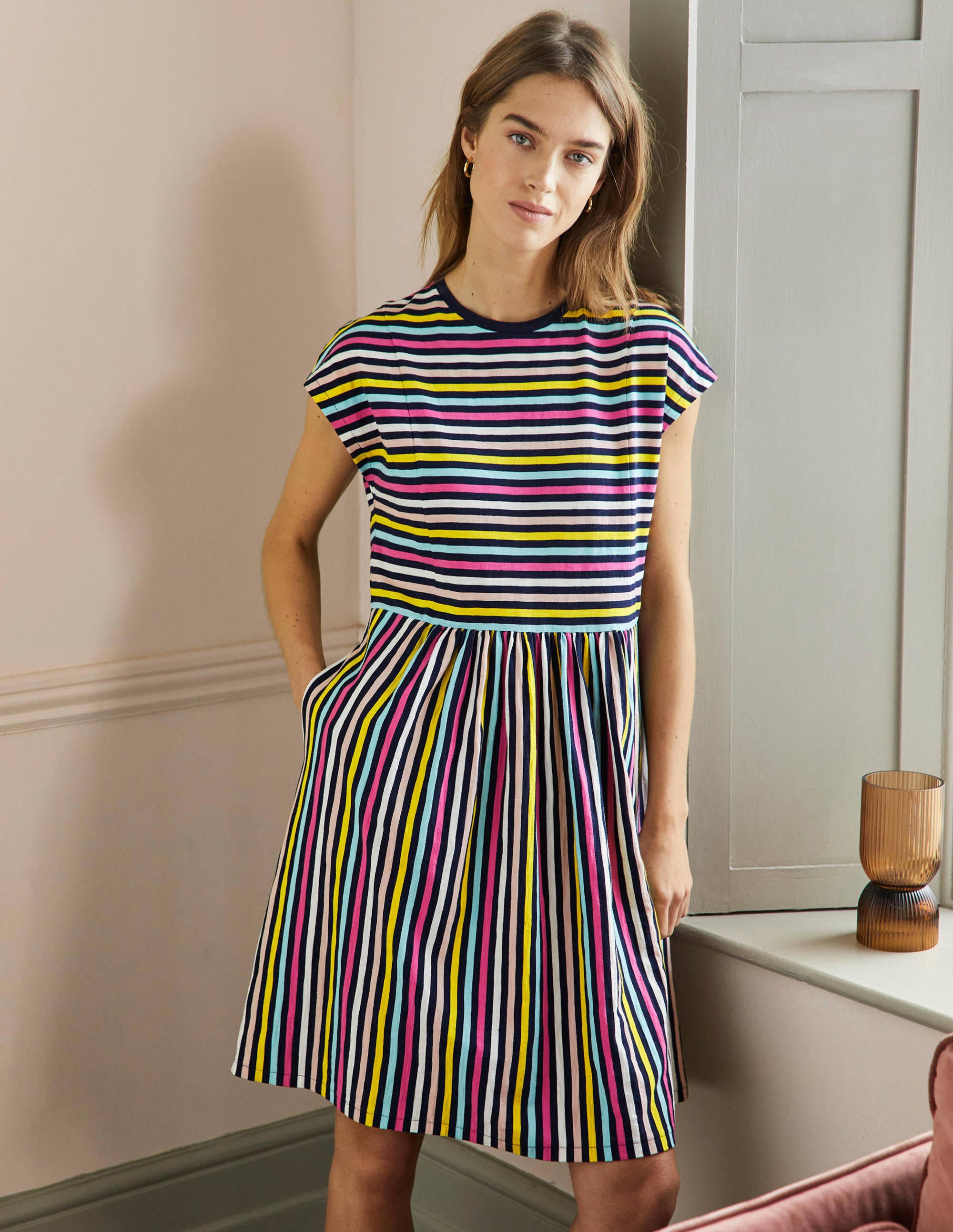 T-Shirt-Kleid aus Jersey-Regenbogen, Gestreift - Image 1