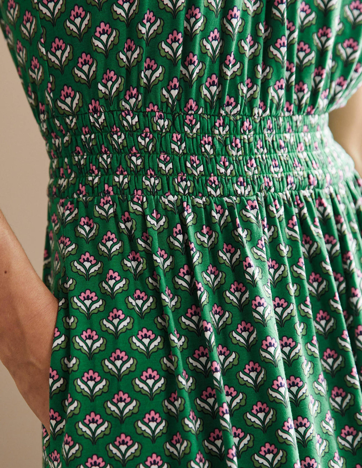 Midikleid aus Jersey-Schottengrün, Geometrisches Muster-2
