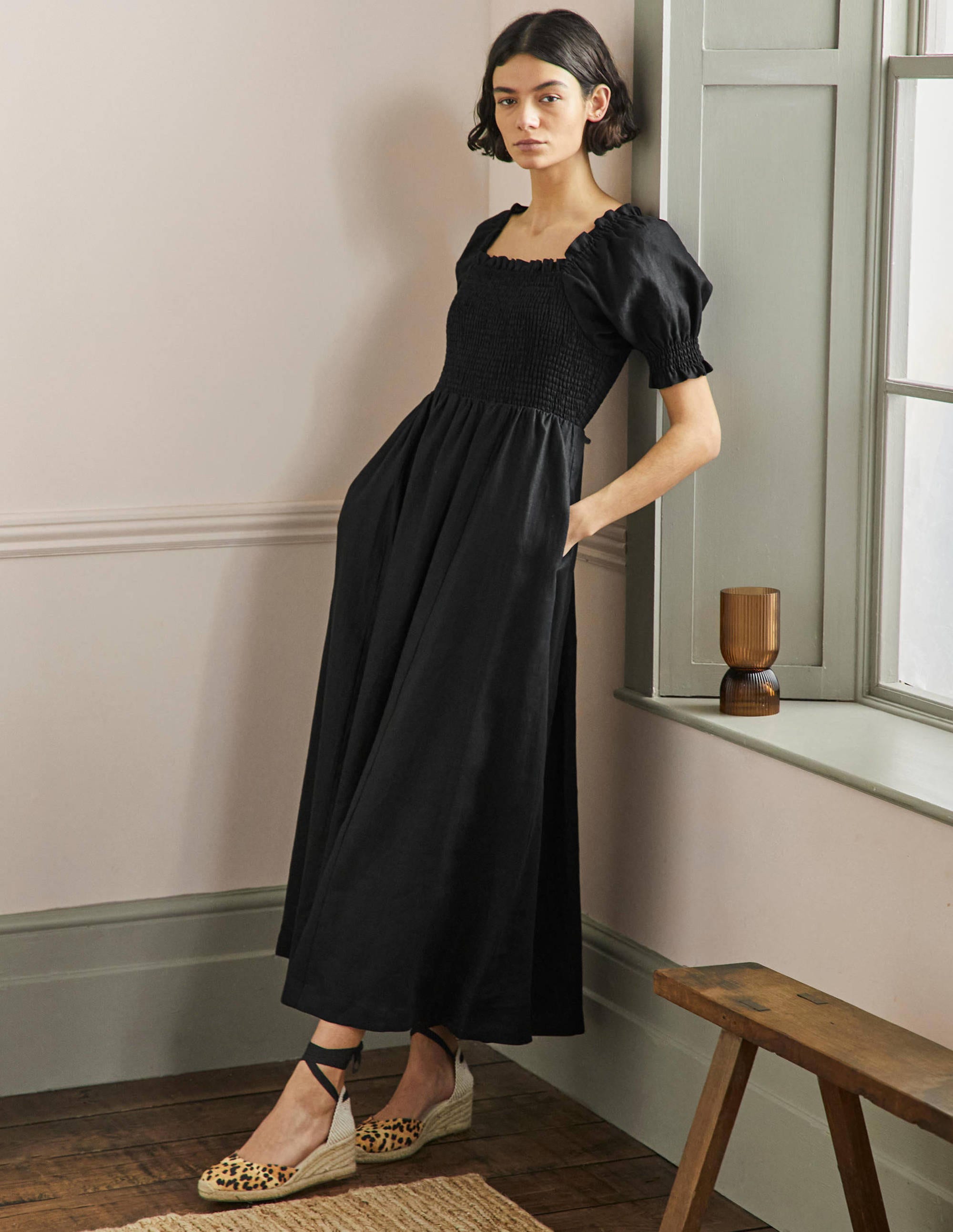 Midikleid mit gesmoktem Oberteil-Schwarz - Image 1