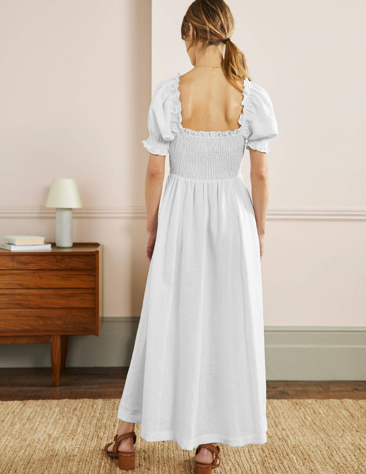 Midikleid mit gesmoktem Oberteil-Weiß - Image 3