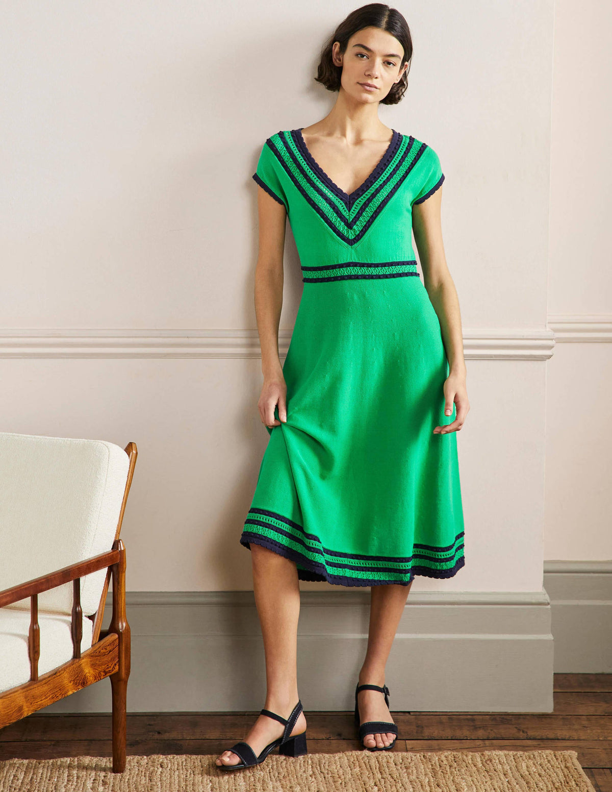 Midi-Strickkleid mit Zierborte-Sattes Smaragdgrün - Image 1