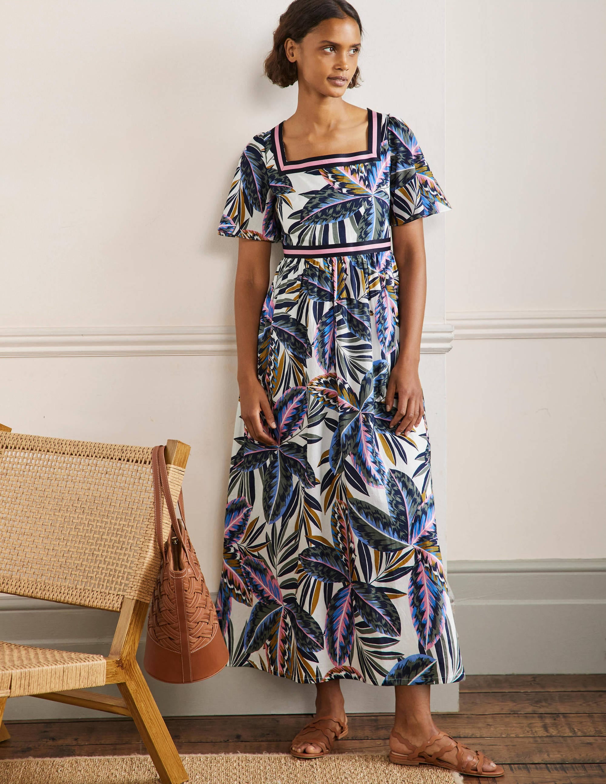 Maxikleid mit Bortendetail-Bunt, Exotische Blätter - Image 4