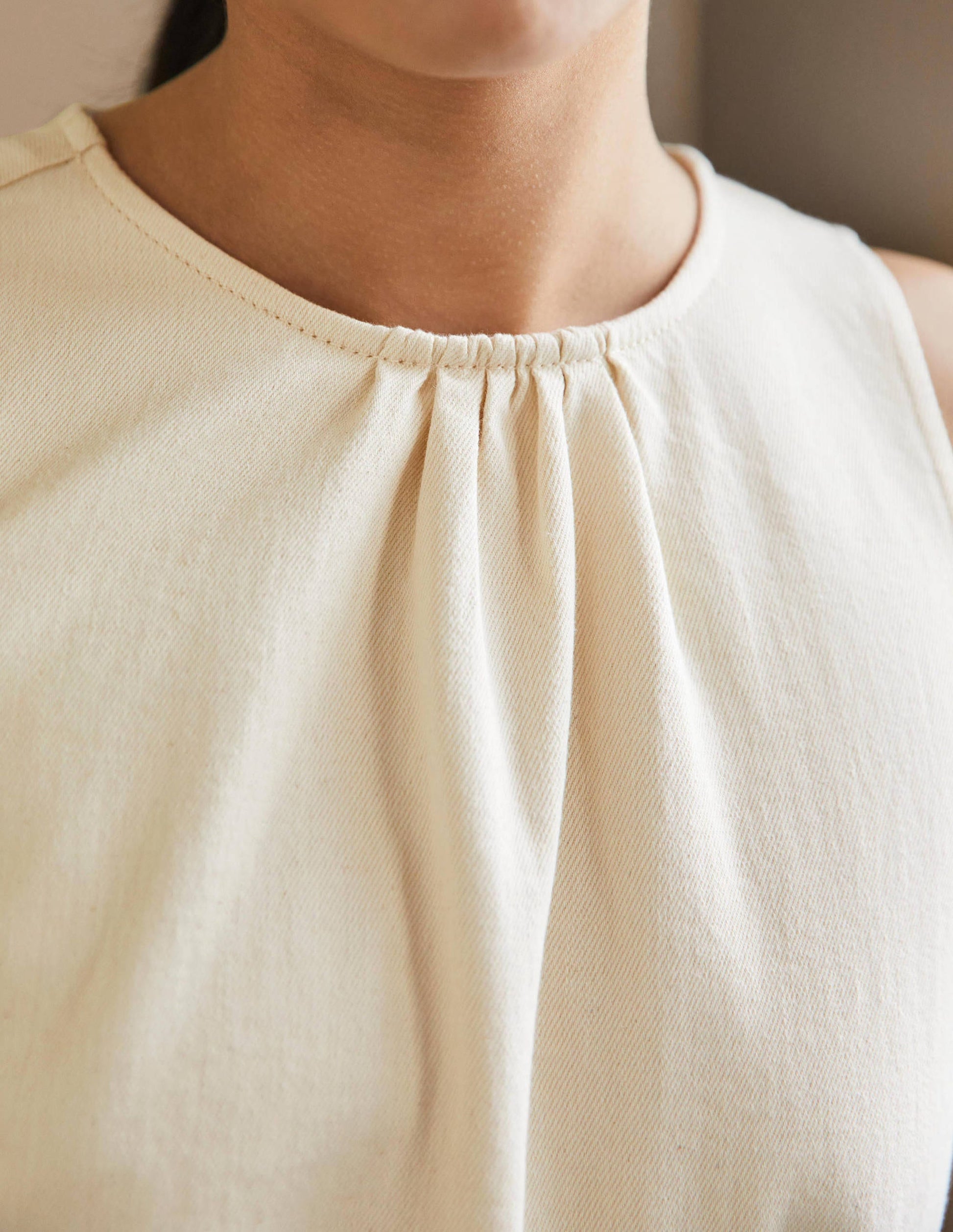 Ärmelloses Midikleid mit Gürtel-Ecru-2