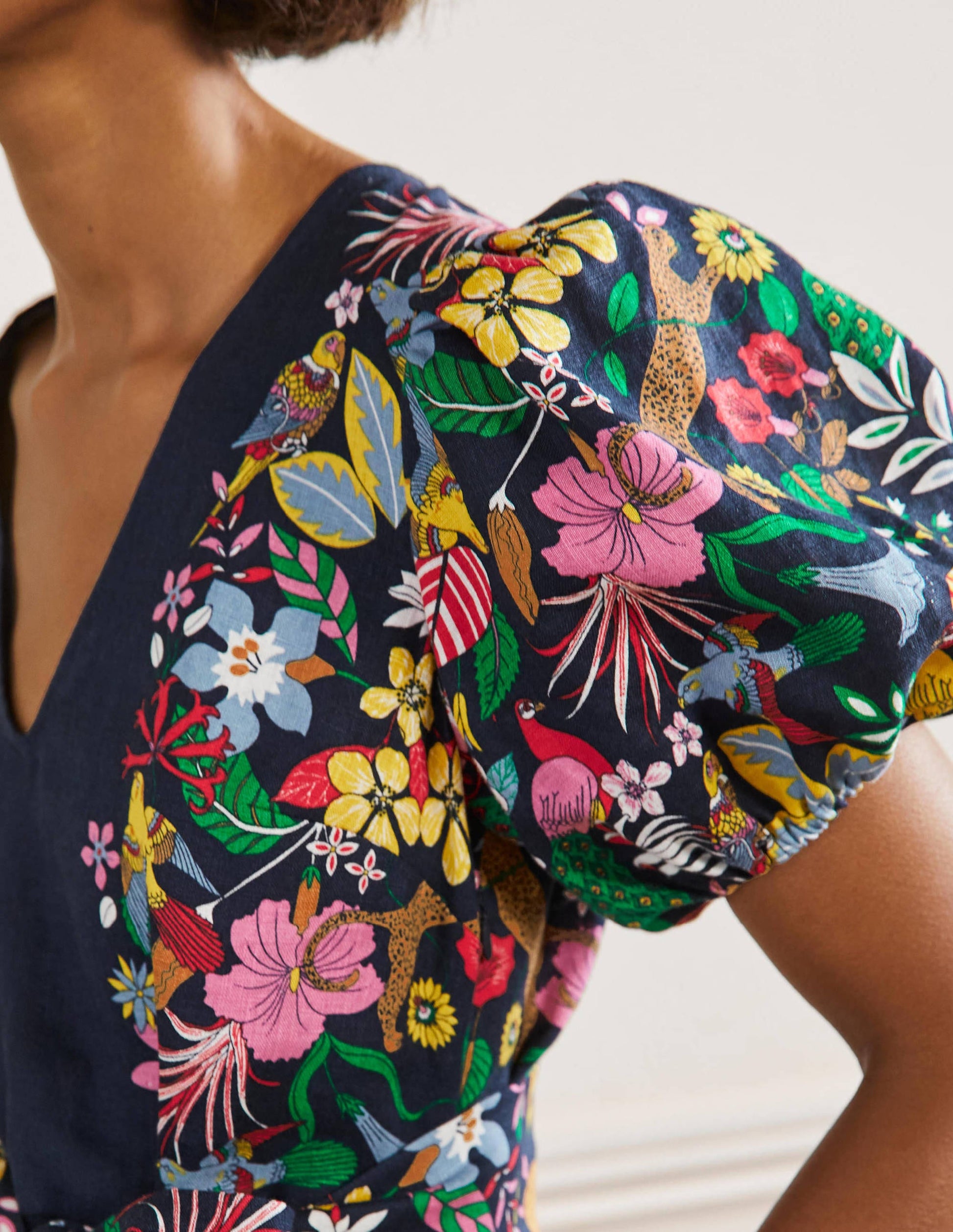 Midikleid aus Leinen mit Puffärmeln-Navy, Exotisches Paradies-7