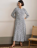 Maxikleid mit Rundhalsausschnitt-Navy, Hübsches Blumenmuster