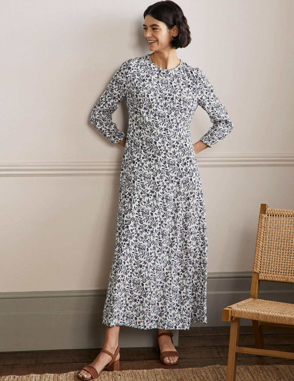 Maxikleid mit Rundhalsausschnitt-Navy, Hübsches Blumenmuster - Image 1