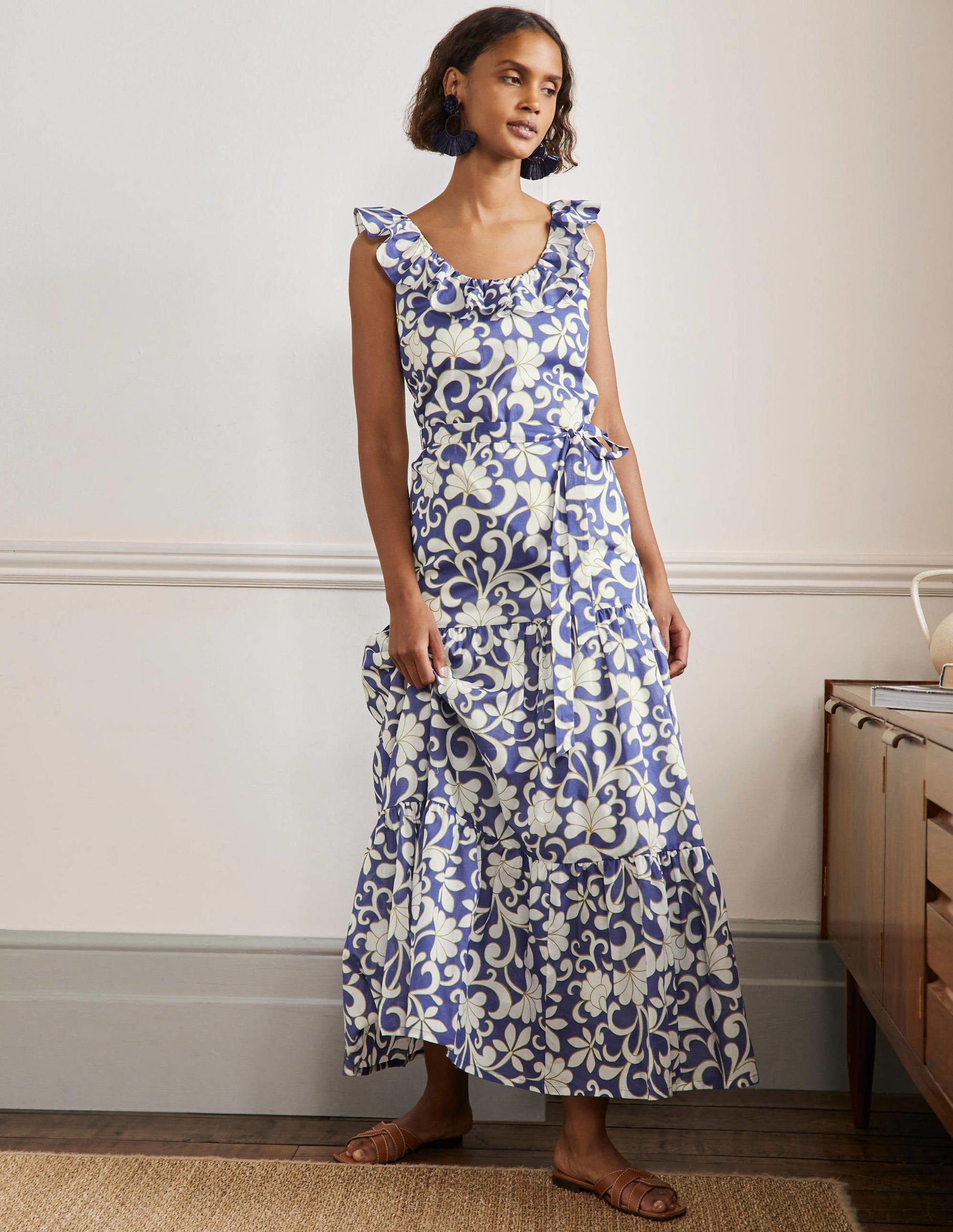 Maxikleid mit Rüschen am Rundhalsausschnitt-Meeresblau, Abstraktes Blütenmuster-1