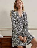 Kleid mit V-Ausschnitt-Navy, Zarte Knospen