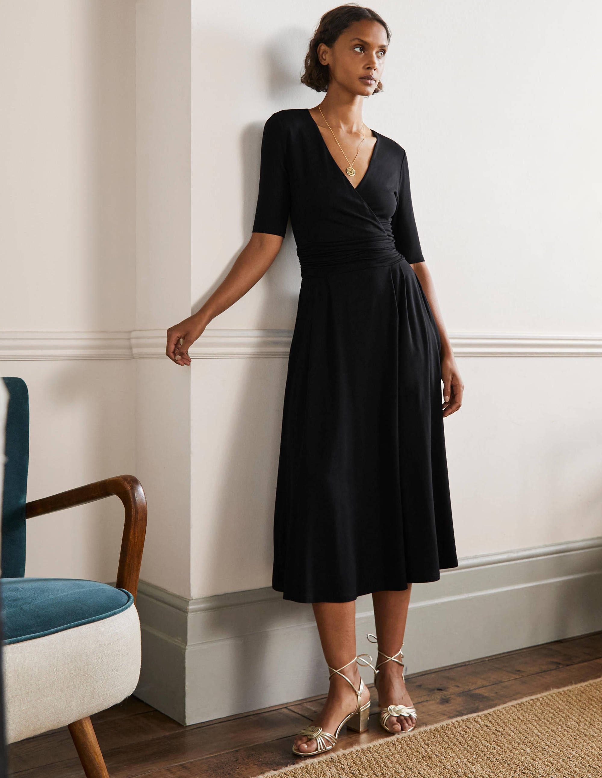 Midikleid aus Jersey mit geraffter Taille-Schwarz - Image 1