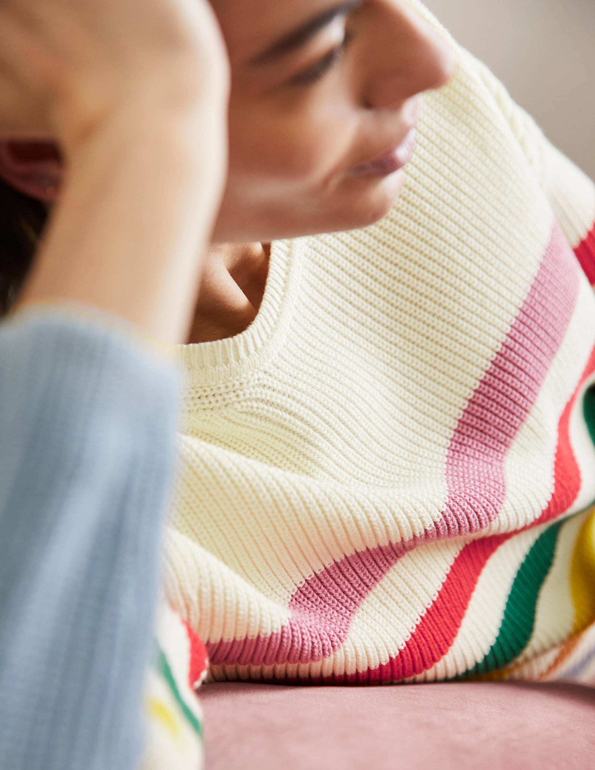 Gestreifter Pullover mit weiten Ärmeln-Naturweiß, Regenbogenstreifen - Image 2