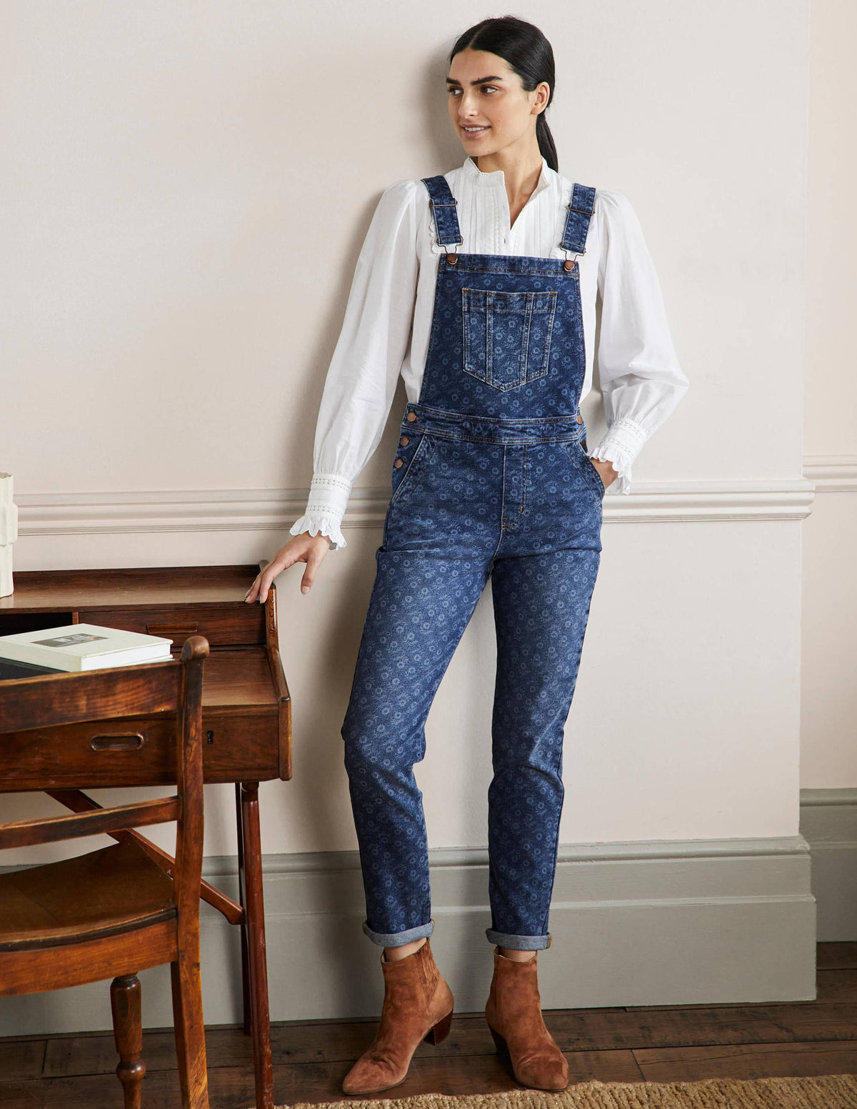 Girlfriend-Latzhose-Mid Vintage, Loose Sprig - Image 1