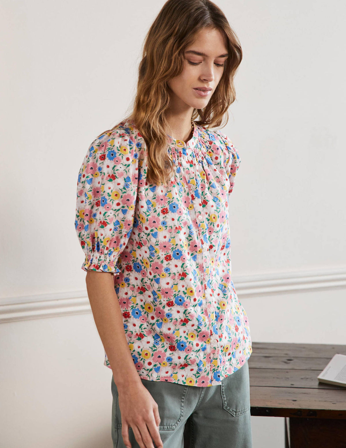 Gesmokte Bluse mit kurzen Ärmeln-Milchshake, Elegante Blüten - Image 4