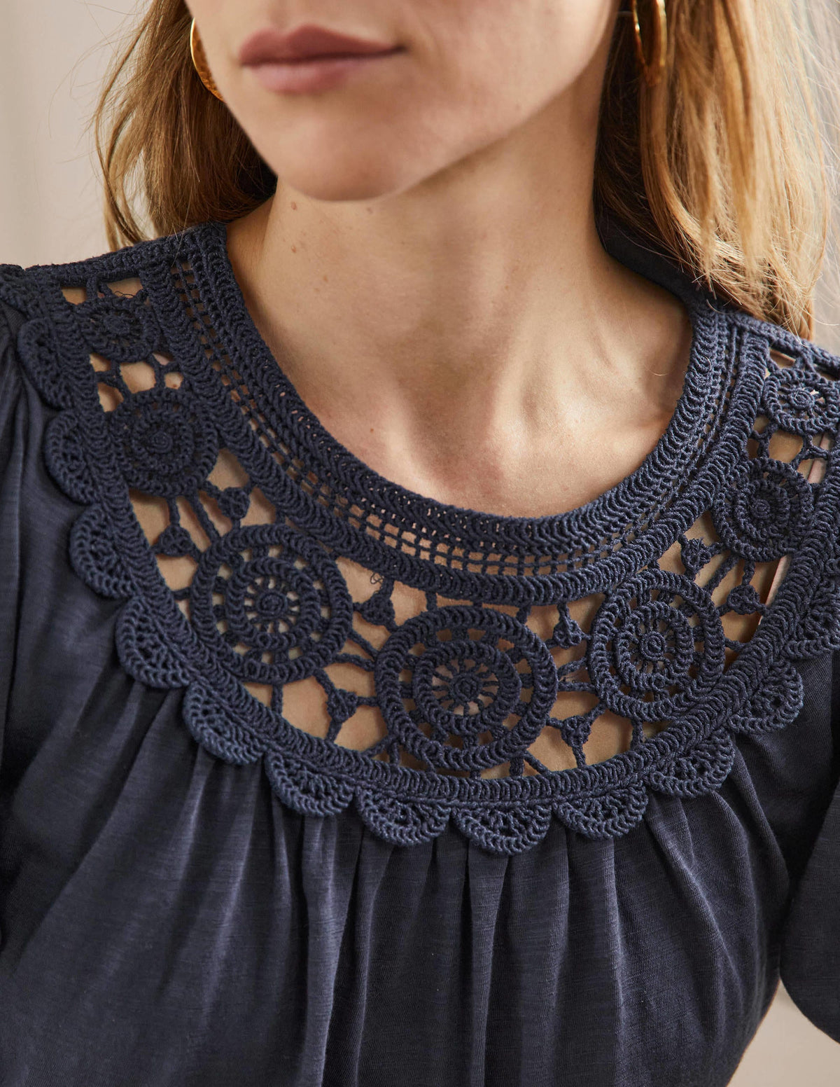 Top Anais à manches bouffantes et détail crocheté-Bleu marine-2