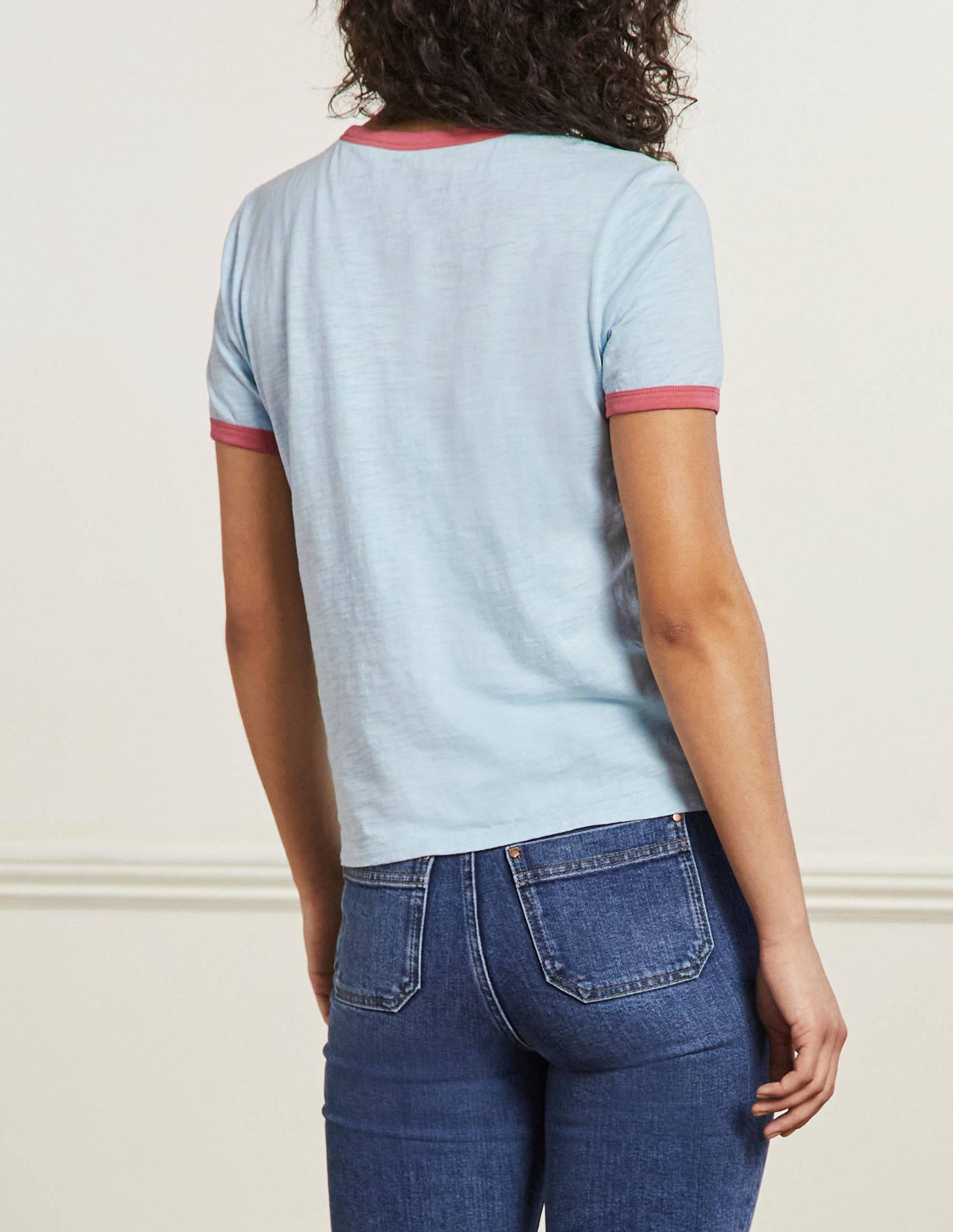 Baumwoll-T-Shirt mit kontrastierenden Rippbündchen-Blau, Bezaubernder Pfau-3