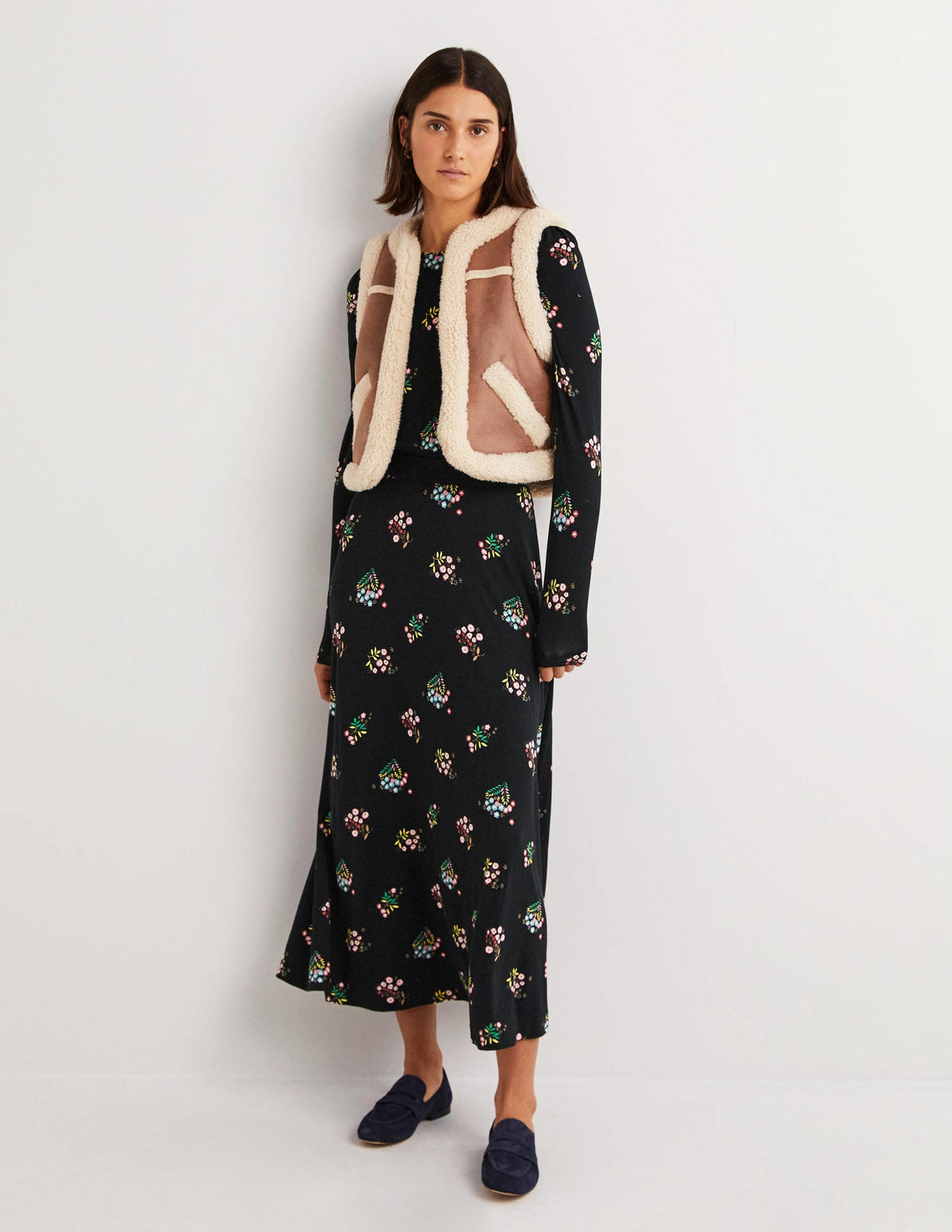 Robe midi en jersey à manches bouffantes-Noir, motif Delicate Sprig-4