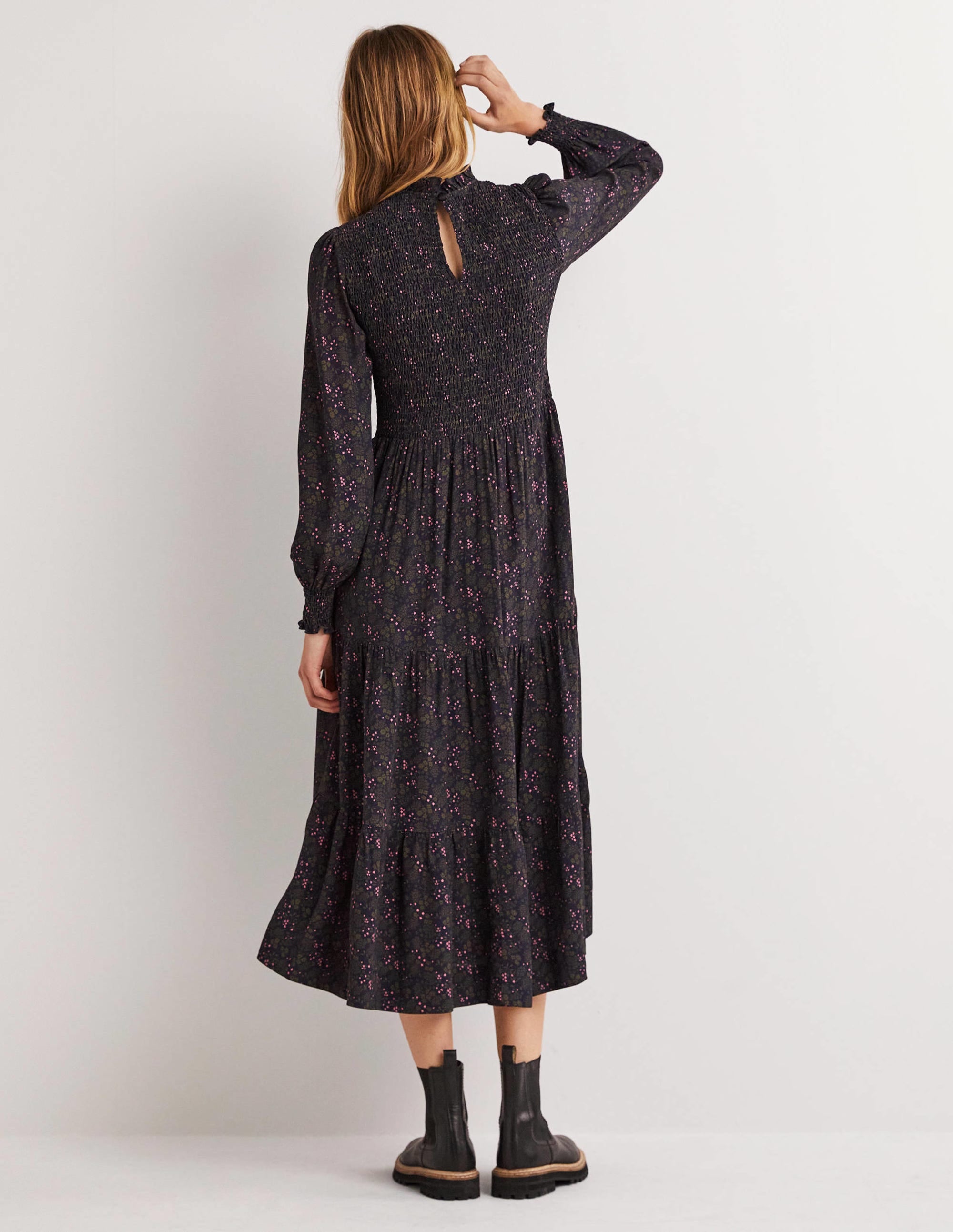 Gestuftes Midikleid mit Smokdetails-Navy, Präriegarten - Image 3
