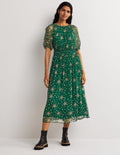 Midikleid mit breiter gesmokter Taille-Jägergrün, Sterne mit Blumenmuster
