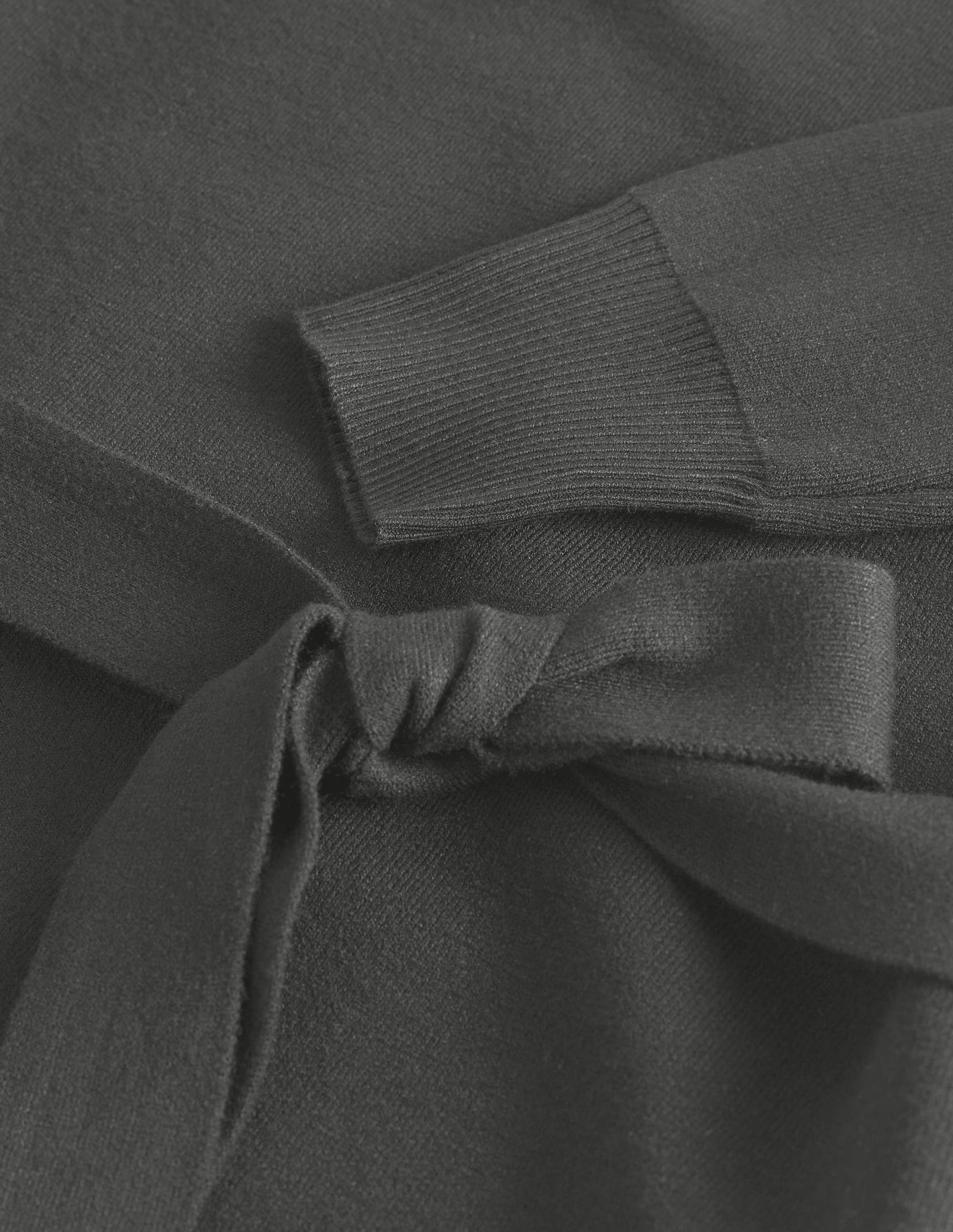 Etui-Strickkleid mit hohem Kragen-Schwarz - Image 6