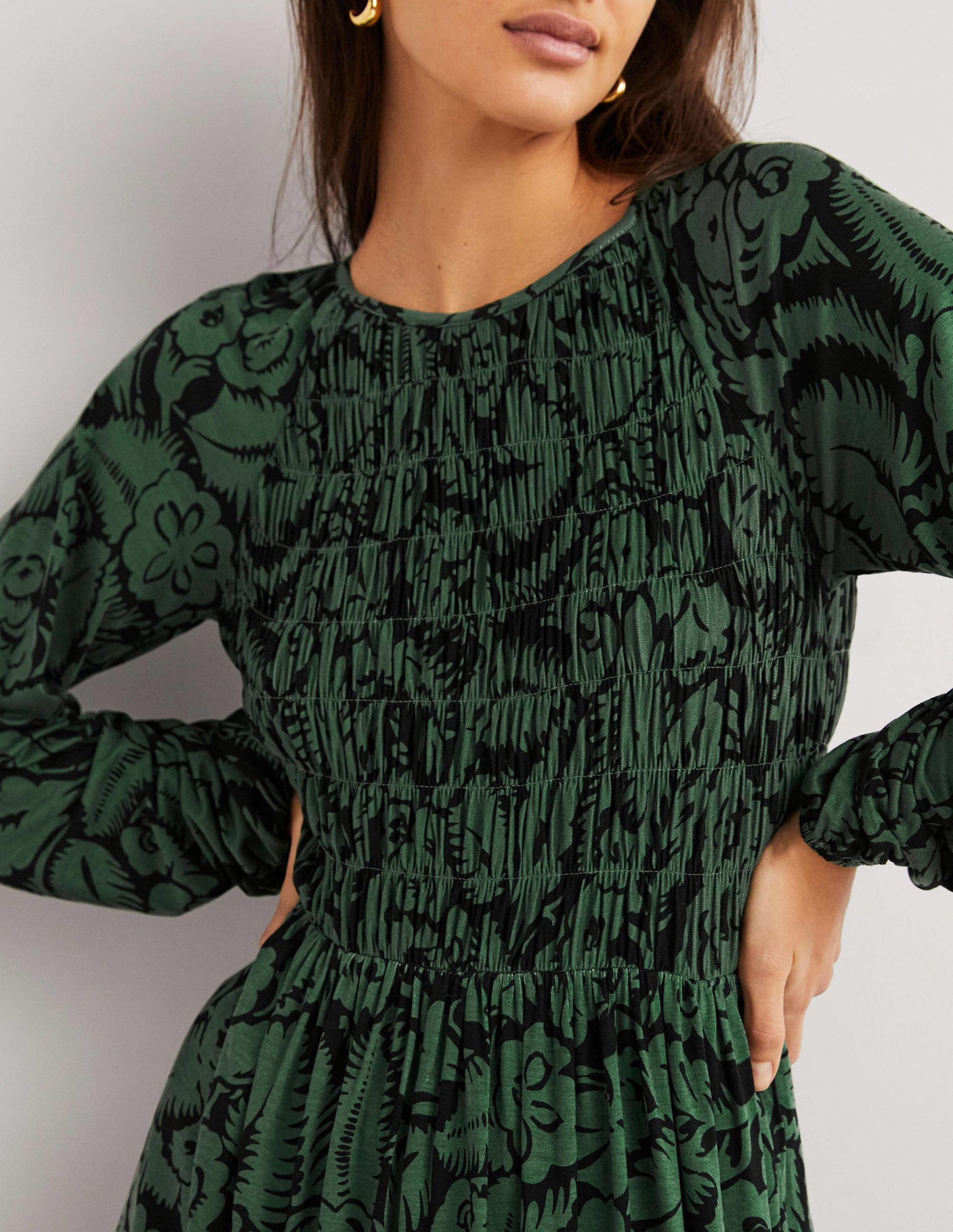 Jerseykleid mit gesmoktem Oberteil-Grün, Abstrakter Garten-2