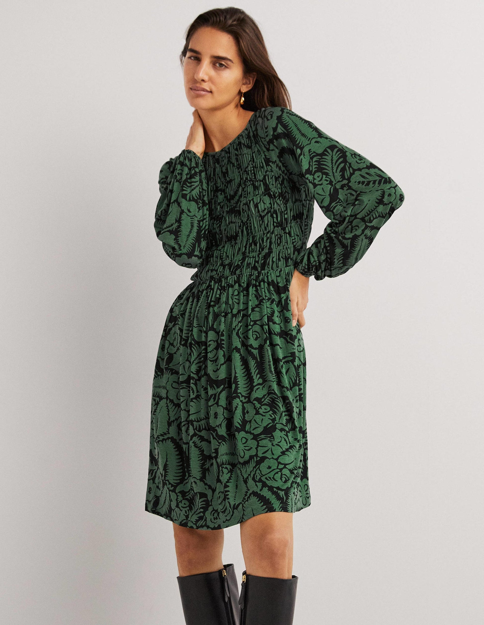 Jerseykleid mit gesmoktem Oberteil-Grün, Abstrakter Garten-5