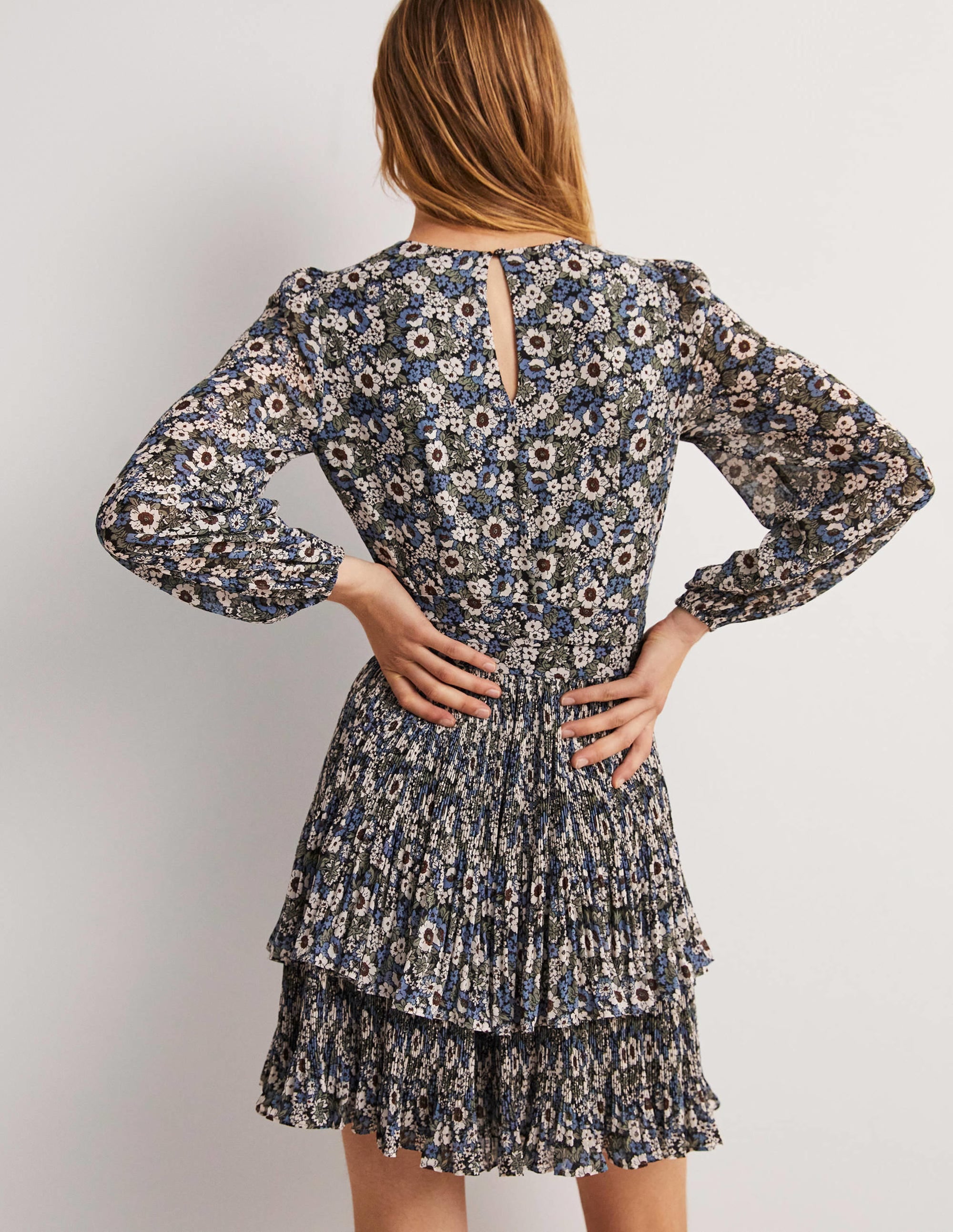 Mini-robe à jupe plissée-Noir, motif Floral Lawn - Image 3