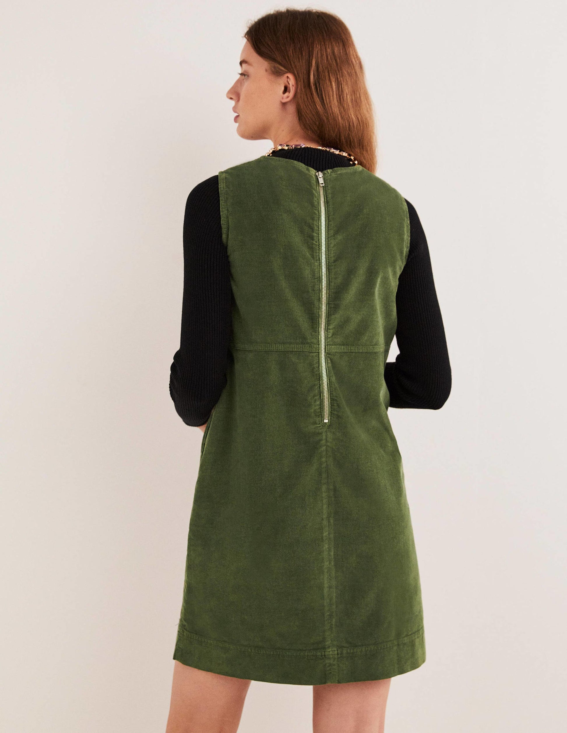Evie Etuikleid aus Cord-Kohlgrün-3