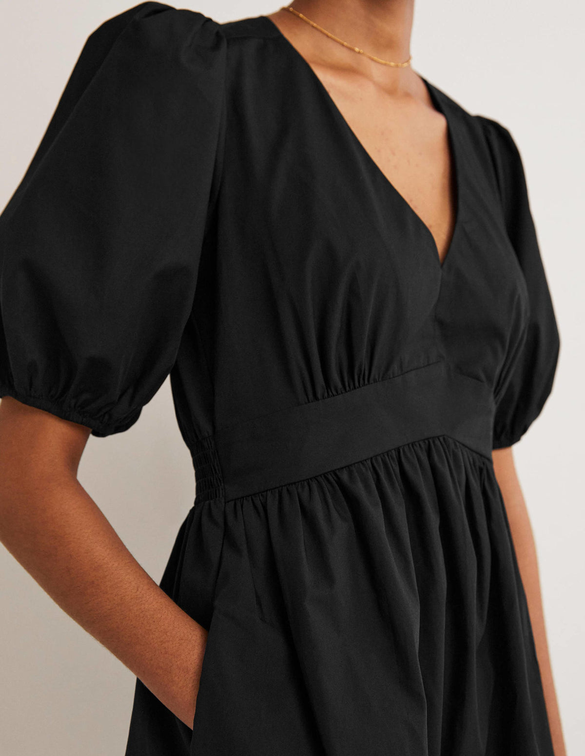 Robe volantée à manches bouffantes-Noir-2